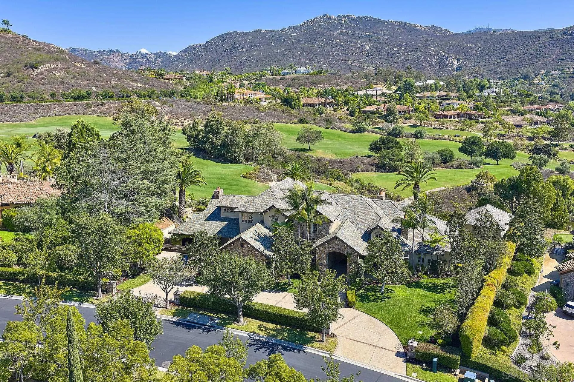 https://cdn.realtyfeed.com/cdn/127/250040509/a164db8494e74605b80eebd1b2da94b4.webp