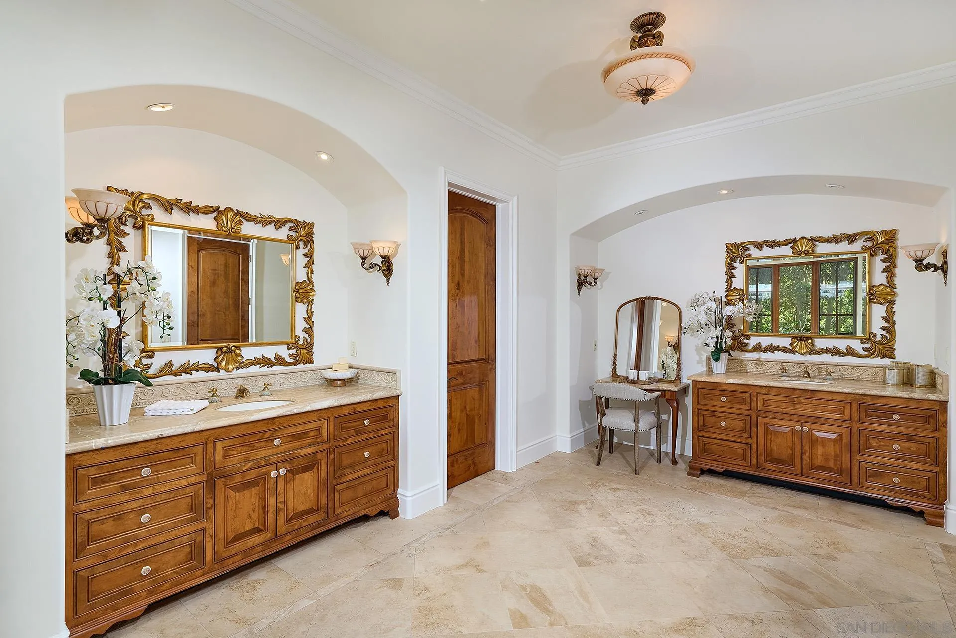 https://cdn.realtyfeed.com/cdn/127/250040509/ff31a978a20f3b3d9df95b7b336920c1.webp