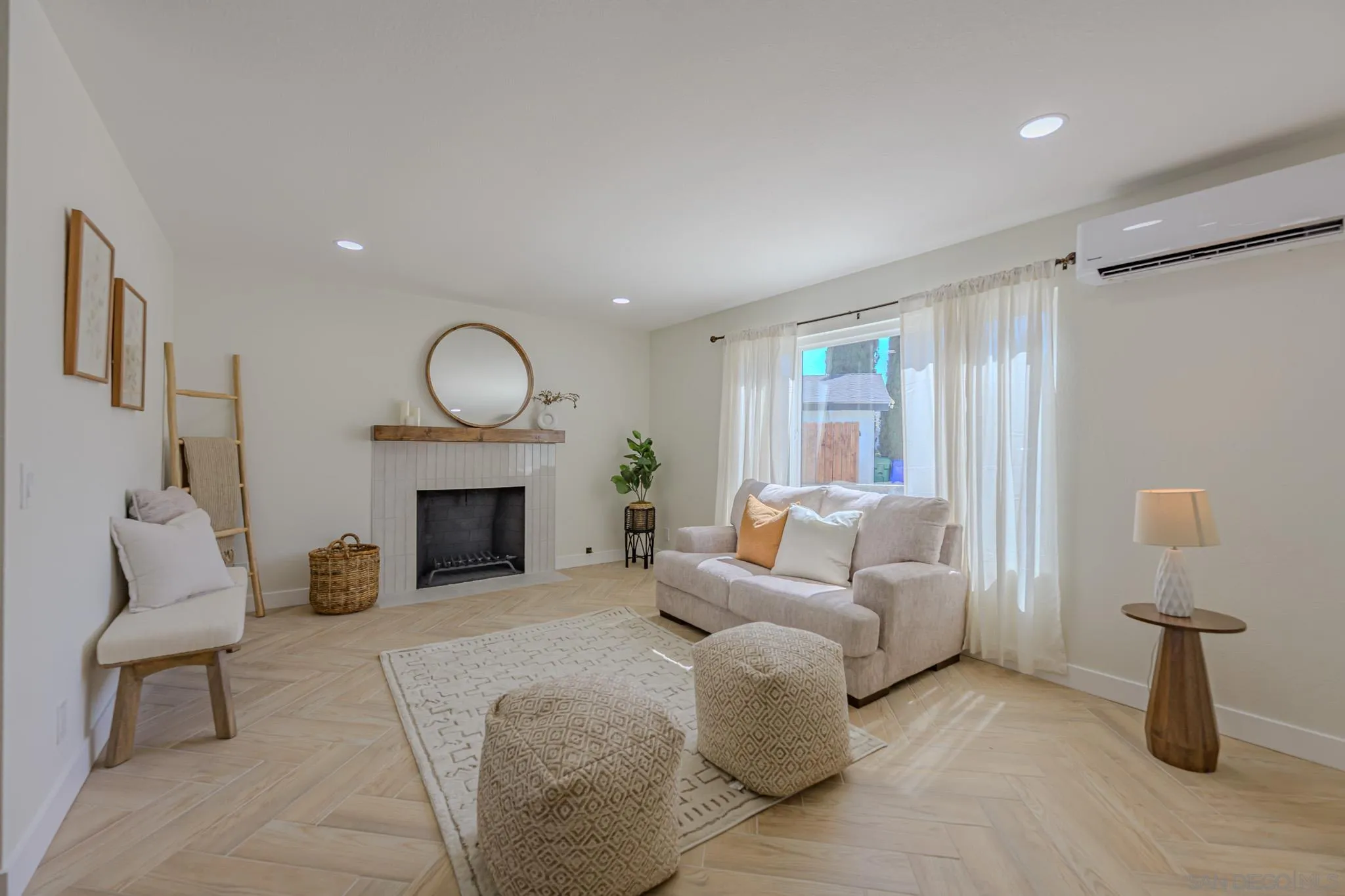 https://cdn.realtyfeed.com/cdn/127/250040510/3166e804269f2e966f2b08771de91008.webp