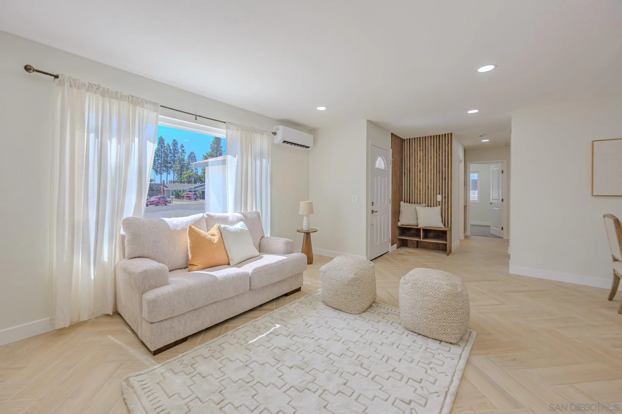 https://cdn.realtyfeed.com/cdn/127/250040510/544625e4d10a68788a4c94ae7ea79db6.webp
