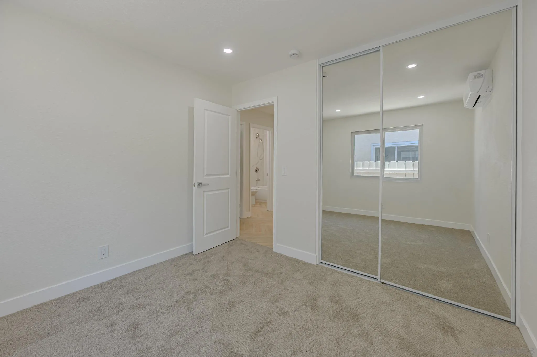 https://cdn.realtyfeed.com/cdn/127/250040510/a4678bc14c7aa2971874551f98d04160.webp