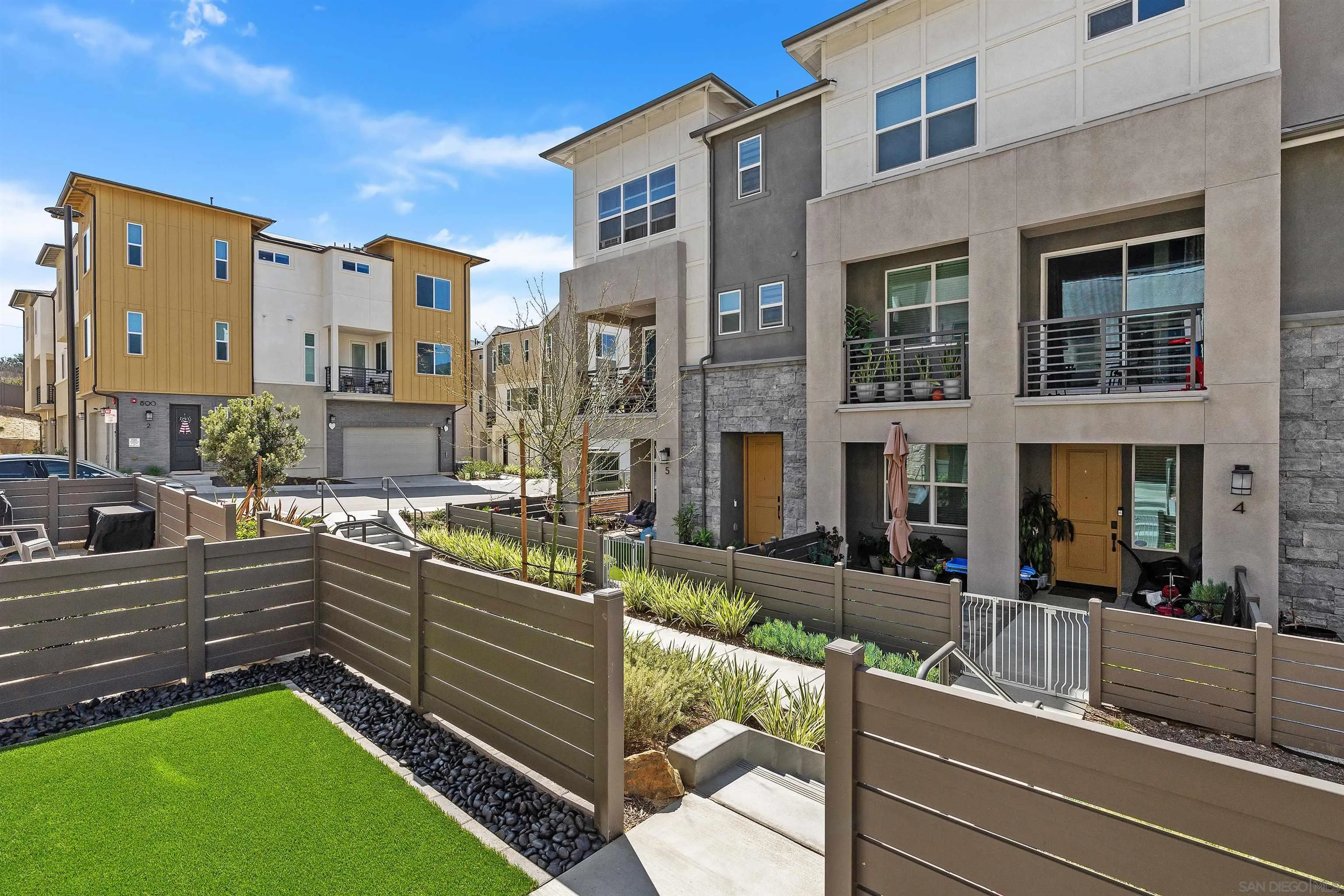 https://cdn.realtyfeed.com/cdn/127/250040516/3242b1c0ea52d769ecefefc7c6babcaf.webp