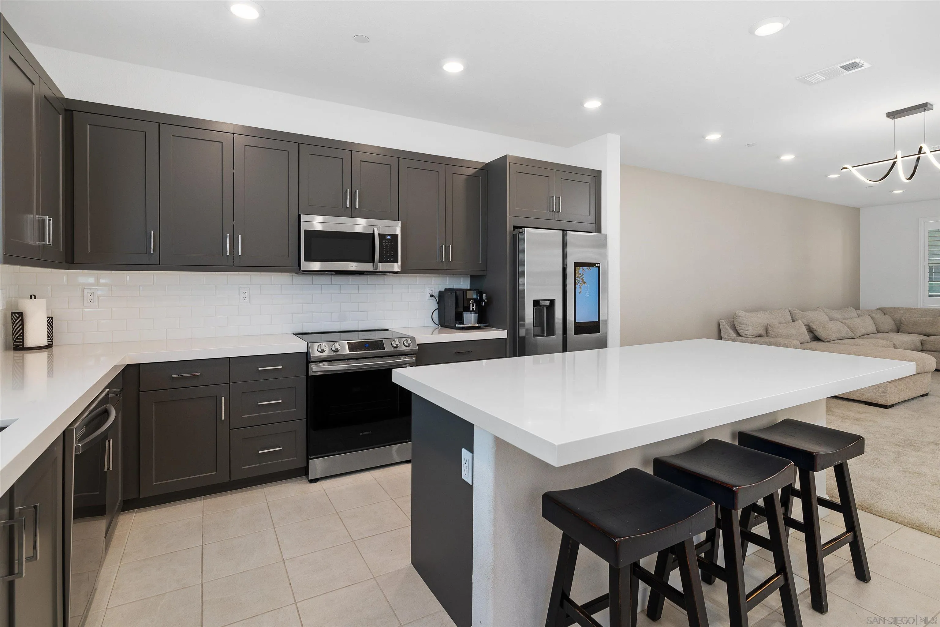 https://cdn.realtyfeed.com/cdn/127/250040516/d5376ccfbd02d94b030c9a73f1762ea7.webp