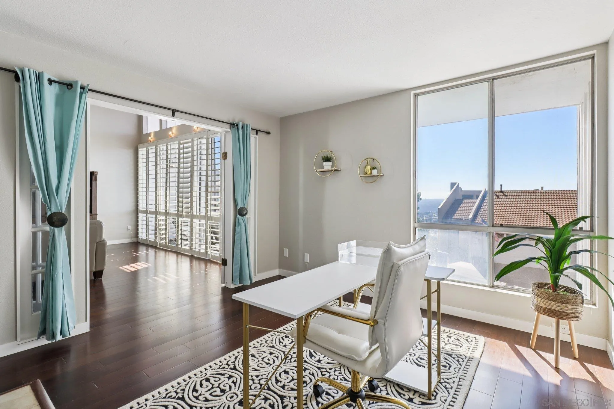 https://cdn.realtyfeed.com/cdn/127/250040518/0a0edf1aded8a74857b14b483dca2bb5.webp