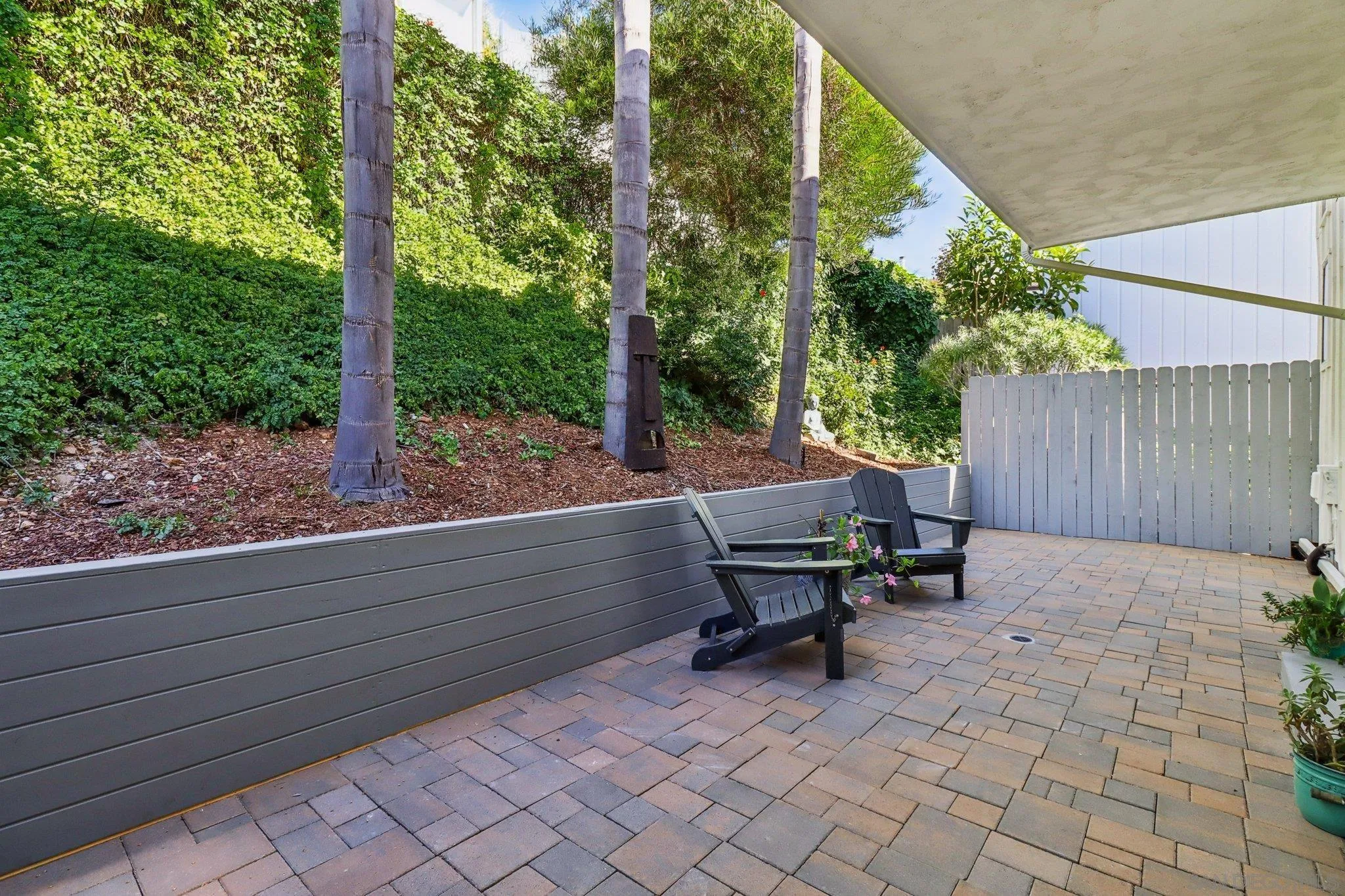 https://cdn.realtyfeed.com/cdn/127/250040518/9cf45faa7fa4256e7c85c5394282a107.webp