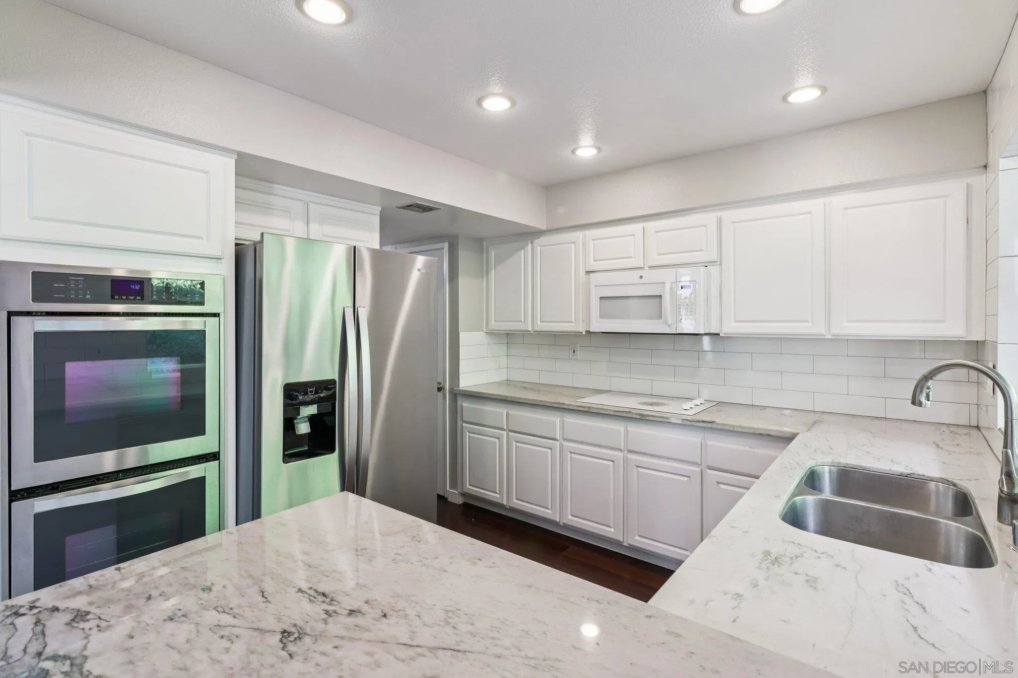 https://cdn.realtyfeed.com/cdn/127/250040518/af34eb562a428a8fb9a5c6d9e30beb5b.webp