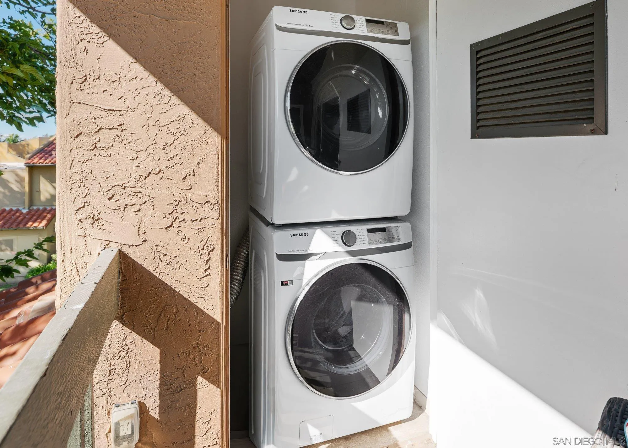 Photo #17: 250040521 Listing: Photo #17