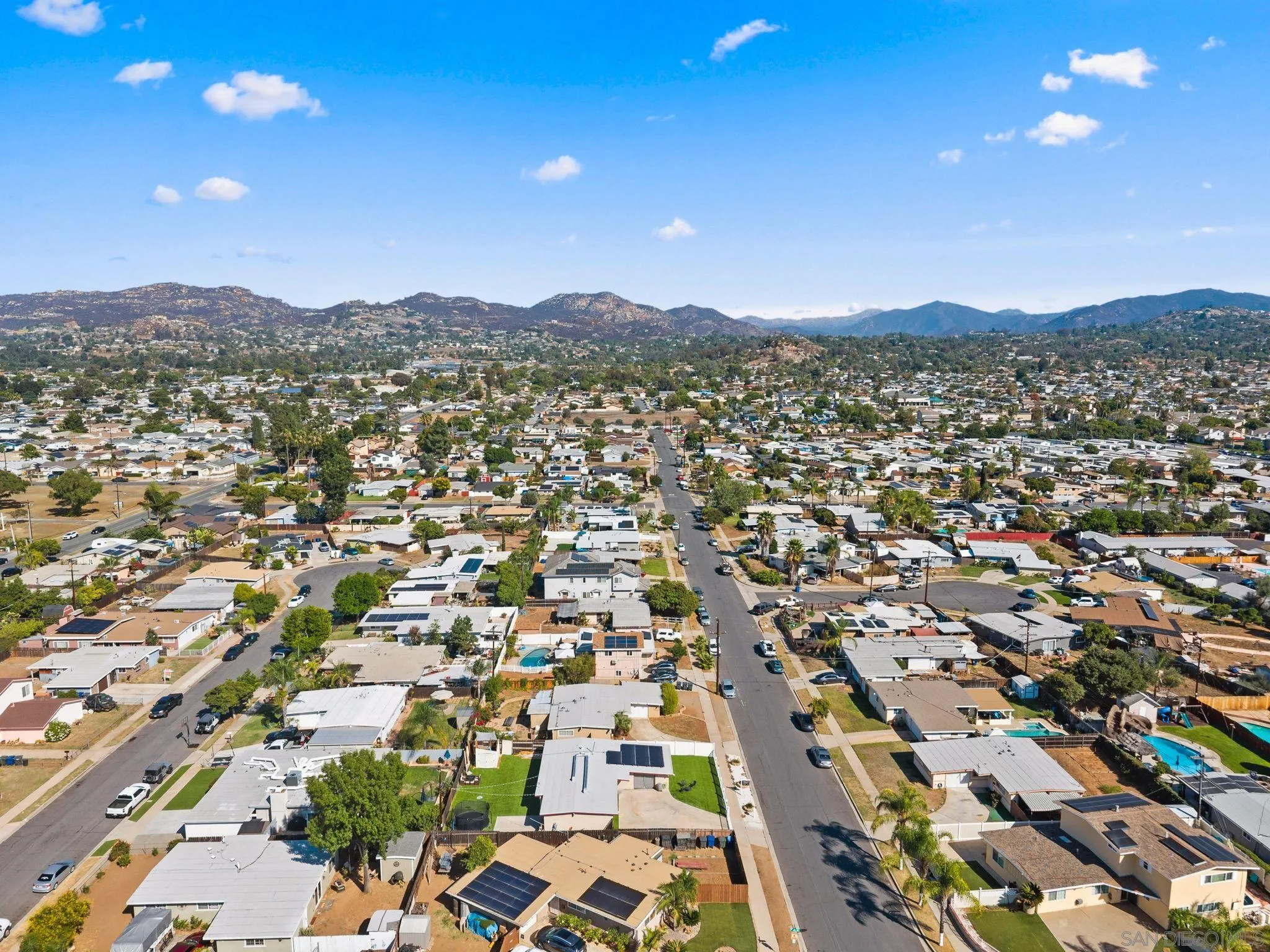 https://cdn.realtyfeed.com/cdn/127/250040525/af8e4a3e1034b03a5437be96013dd075.webp