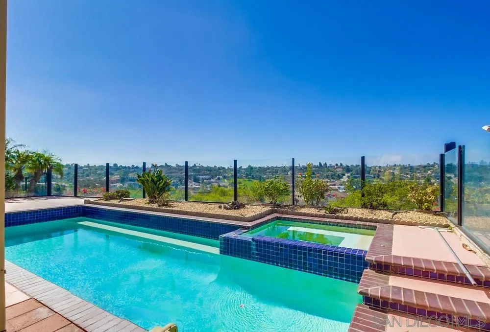 https://cdn.realtyfeed.com/cdn/127/250040530/8c9a527ea3fbdf99f424010f2f72843f.webp