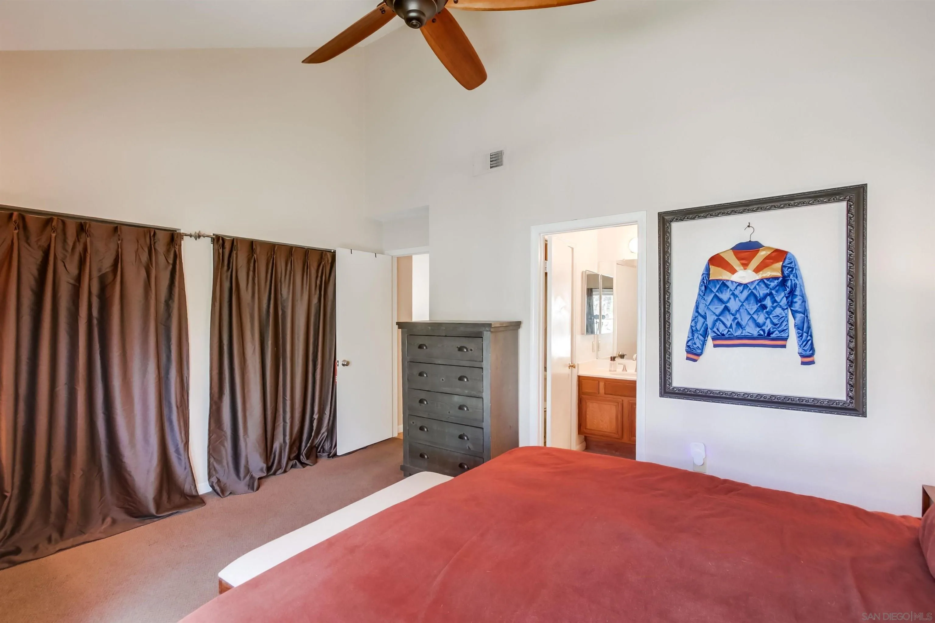 https://cdn.realtyfeed.com/cdn/127/250040534/4a54b01ff7f0d01cdc4d8efd9abf6ee2.webp
