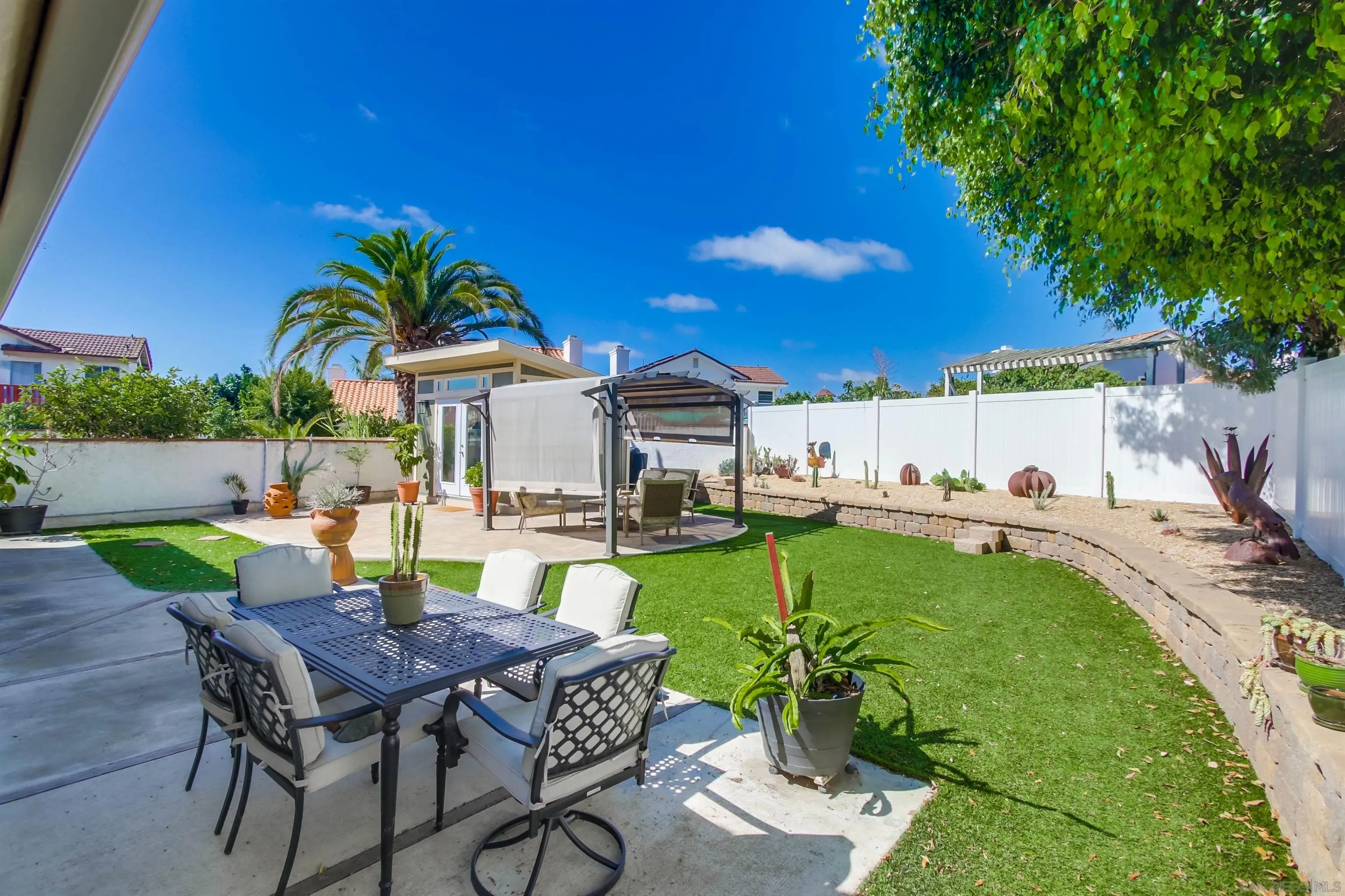 https://cdn.realtyfeed.com/cdn/127/250040534/6fb7d54844eb73a3b234f3b49255b235.webp