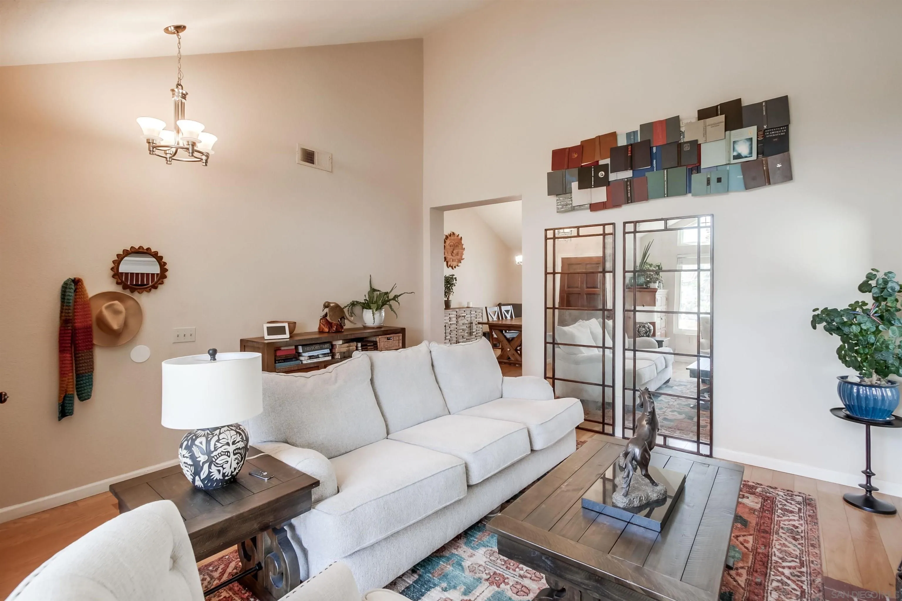https://cdn.realtyfeed.com/cdn/127/250040534/9f9b4149292db22f6efb43d8811f182d.webp