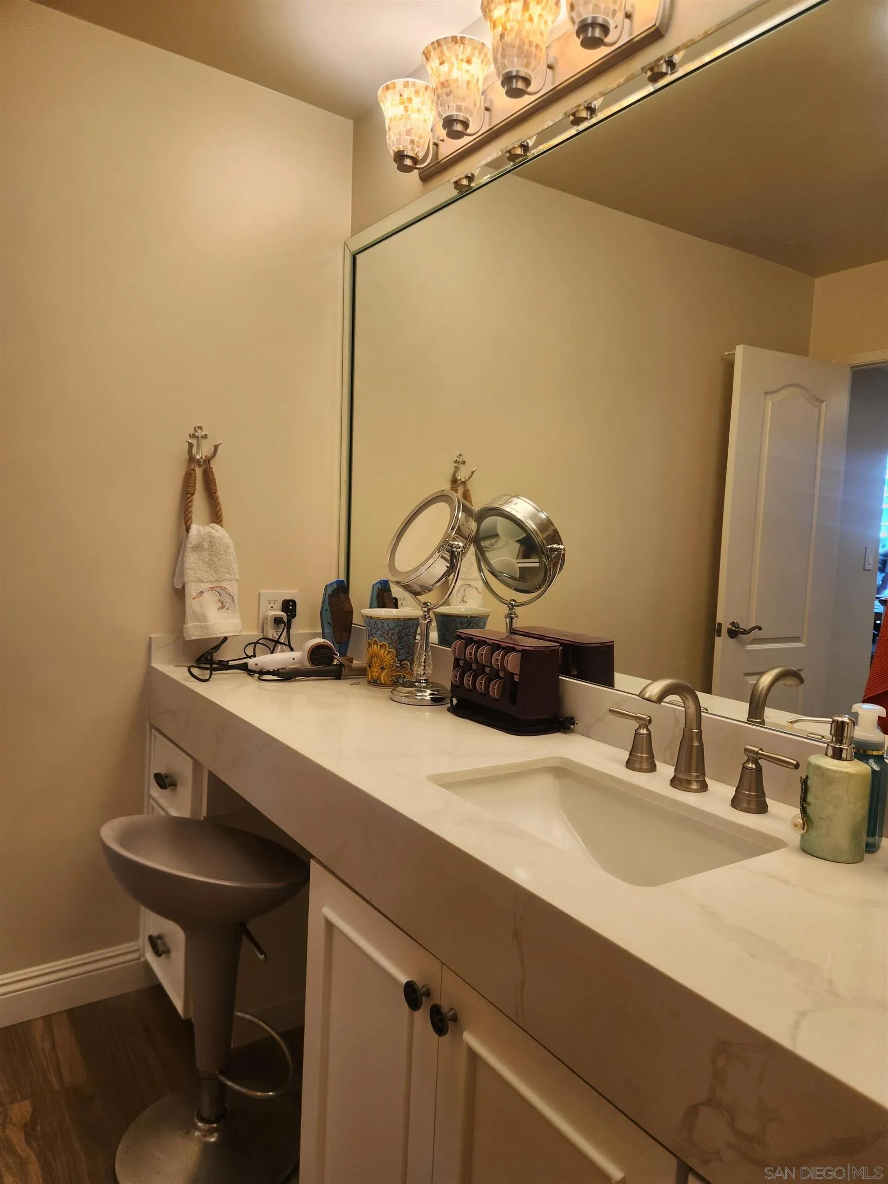 https://cdn.realtyfeed.com/cdn/127/250040536/b3f0e7e17a7cdb63aa8b9d32682fdeaf.webp