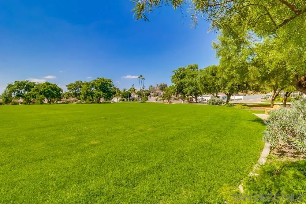 https://cdn.realtyfeed.com/cdn/127/250040538/1e40d45456bf9adcb7f92f858c282081.webp