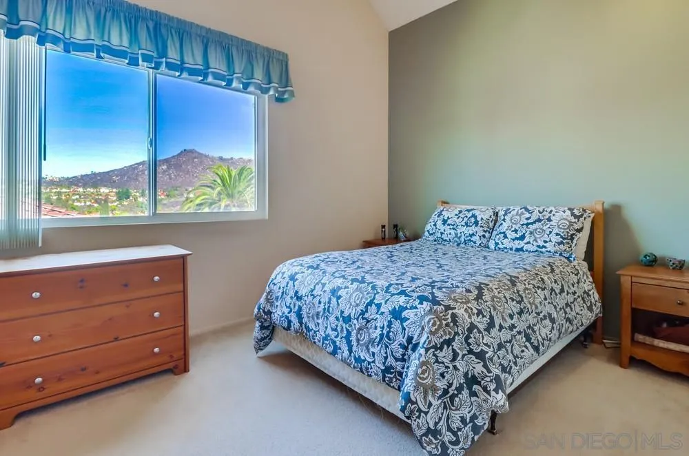 https://cdn.realtyfeed.com/cdn/127/250040538/38b9bbaeb6054f56a846614976bb4e23.webp