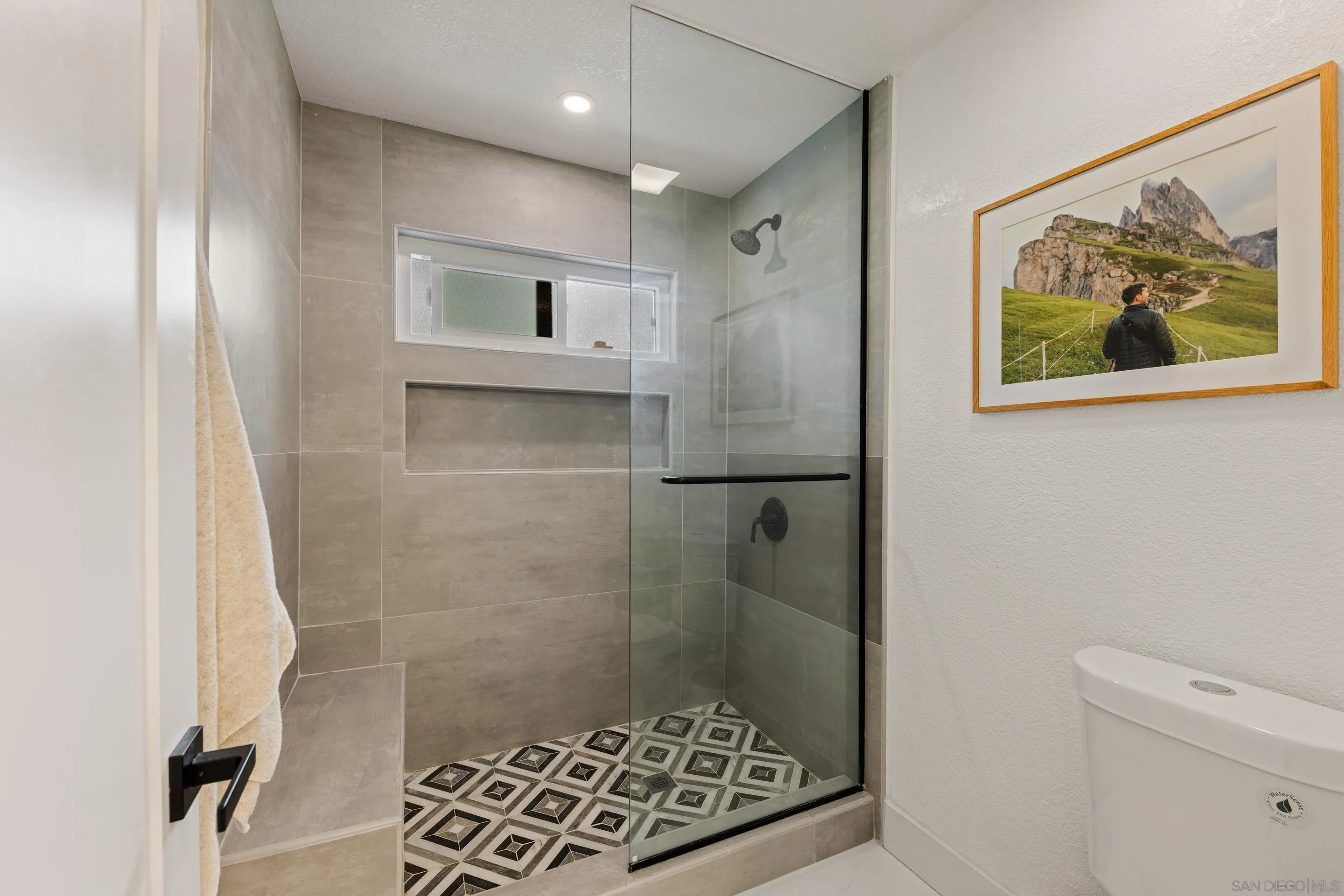 https://cdn.realtyfeed.com/cdn/127/250040540/88708230b04c80dc6a0c6a1683e2c2a5.webp