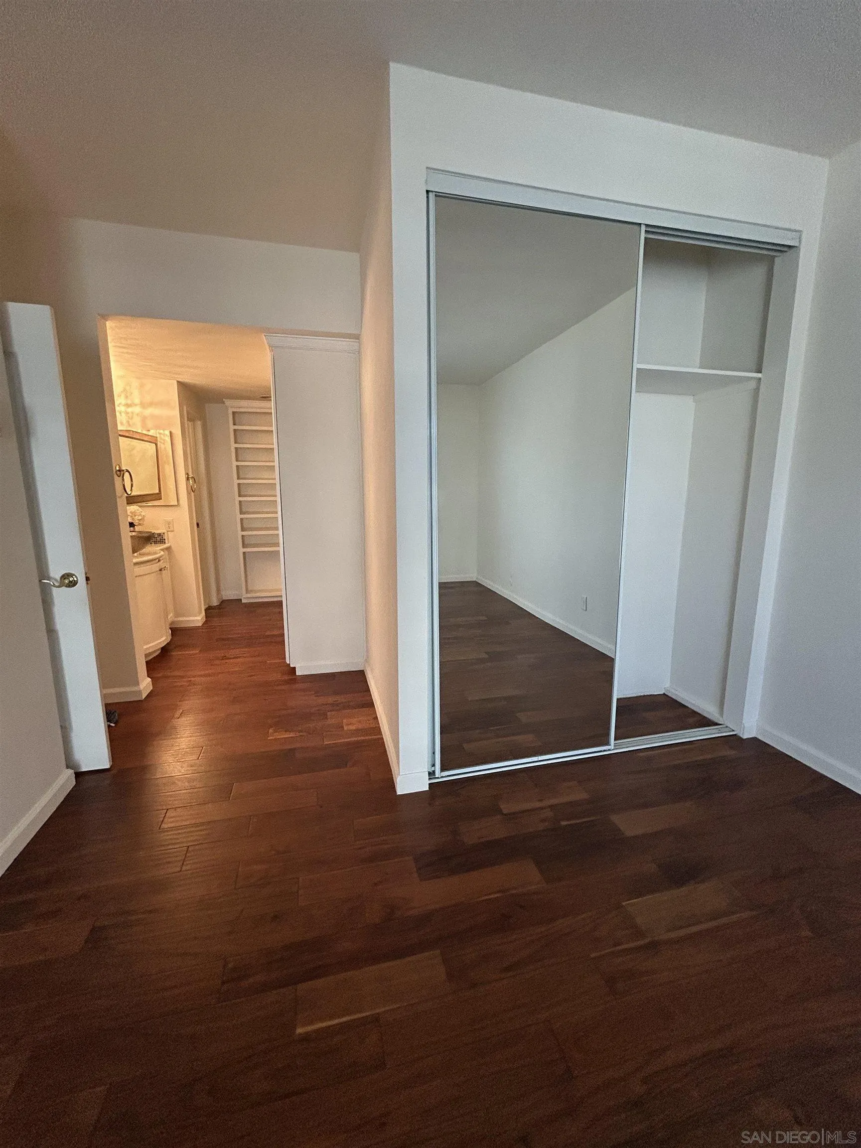 https://cdn.realtyfeed.com/cdn/127/250040544/0ce9ae6f9b0aebad33b623f9c2a4aa46.webp