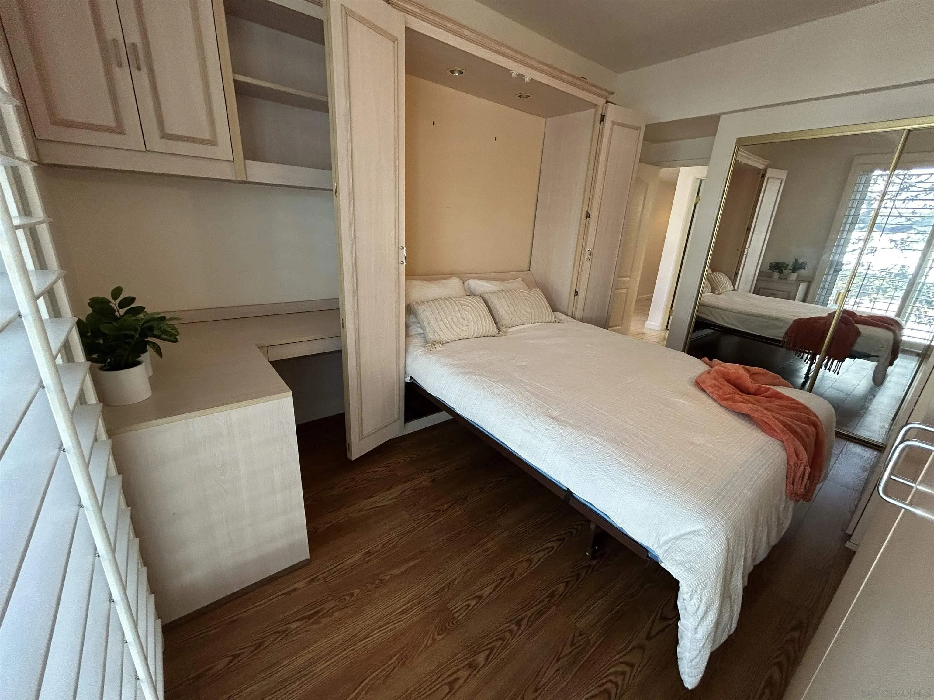 https://cdn.realtyfeed.com/cdn/127/250040544/48e7320c726a56c69fec4d0398c4d866.webp