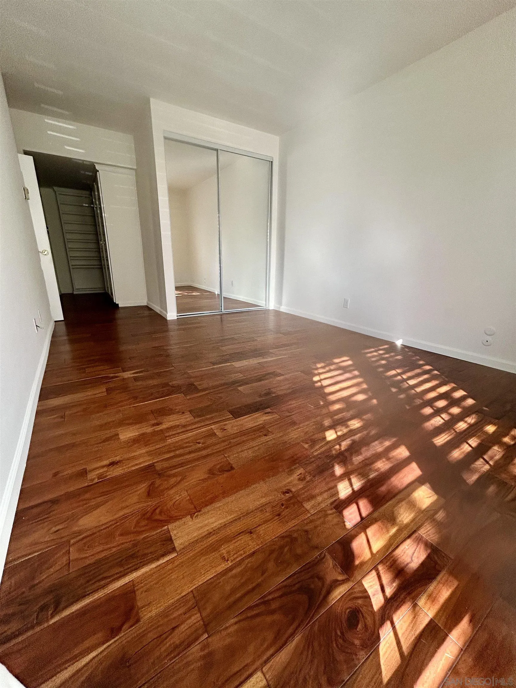 Photo #25: 250040544 Listing: Photo #25