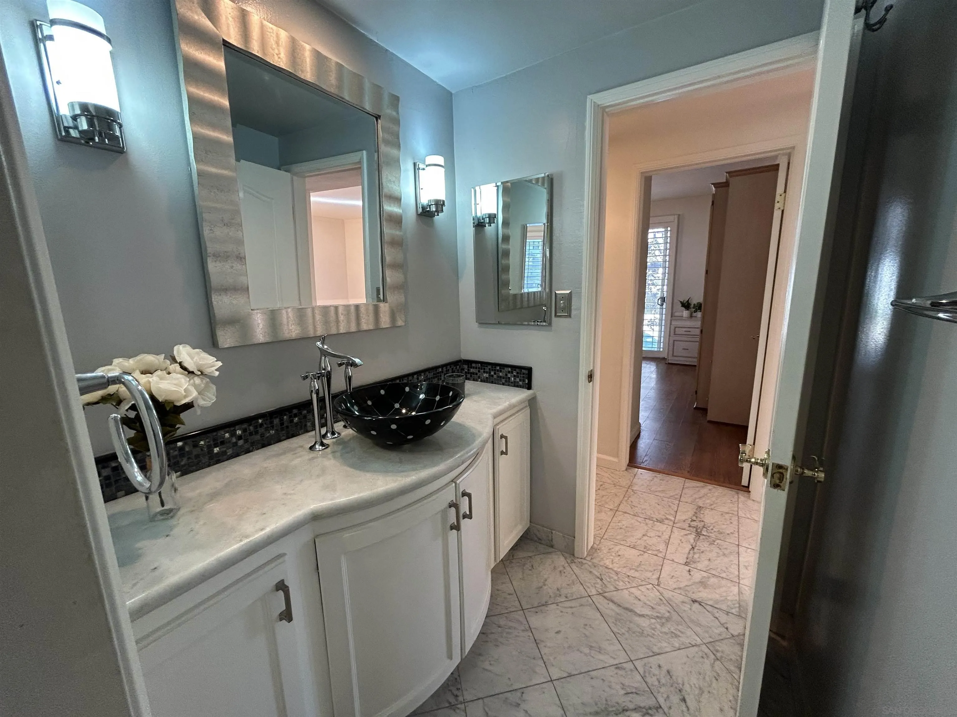 https://cdn.realtyfeed.com/cdn/127/250040544/c3ce32fb57d13536dd4d0f6b29f0c4c2.webp