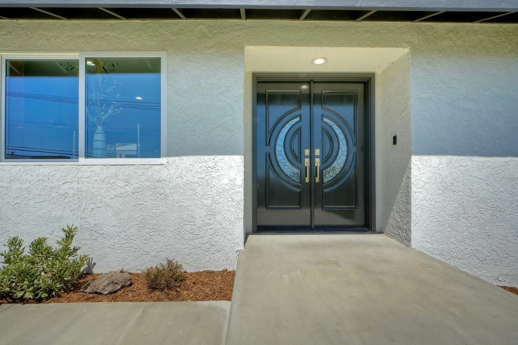 https://cdn.realtyfeed.com/cdn/127/250040546/68fc9e24f4bff6b3827966ad5bbbfb7b.webp