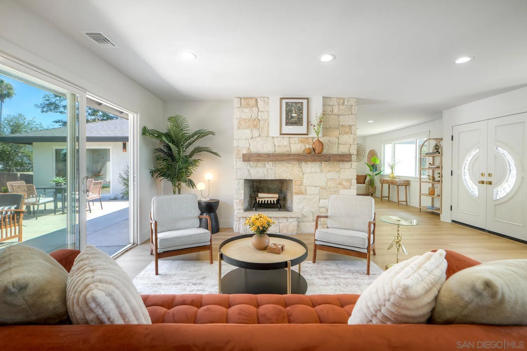https://cdn.realtyfeed.com/cdn/127/250040546/a7b0704a70024e436494dacf97d94288.webp