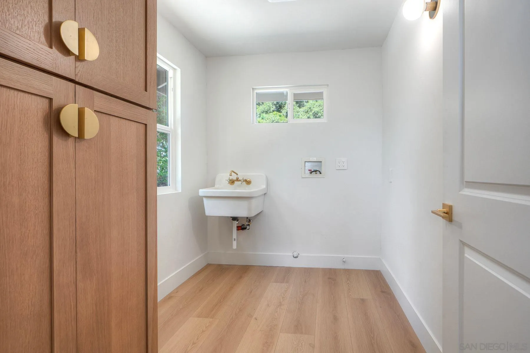https://cdn.realtyfeed.com/cdn/127/250040546/ccc35c4c60cf158d03520c0e790b3327.webp