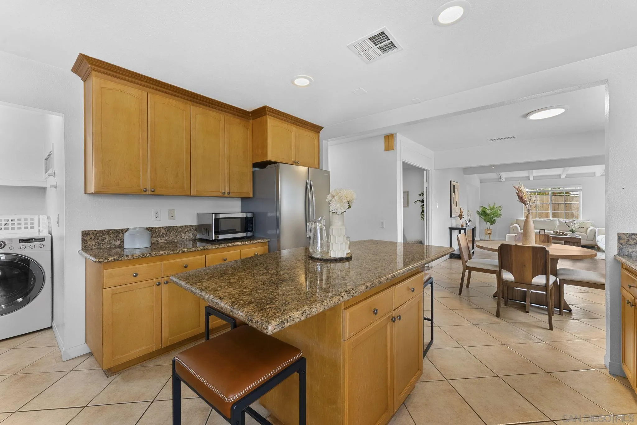 https://cdn.realtyfeed.com/cdn/127/250040548/8459c8f4a4a875acd43ba3afc7f72df9.webp