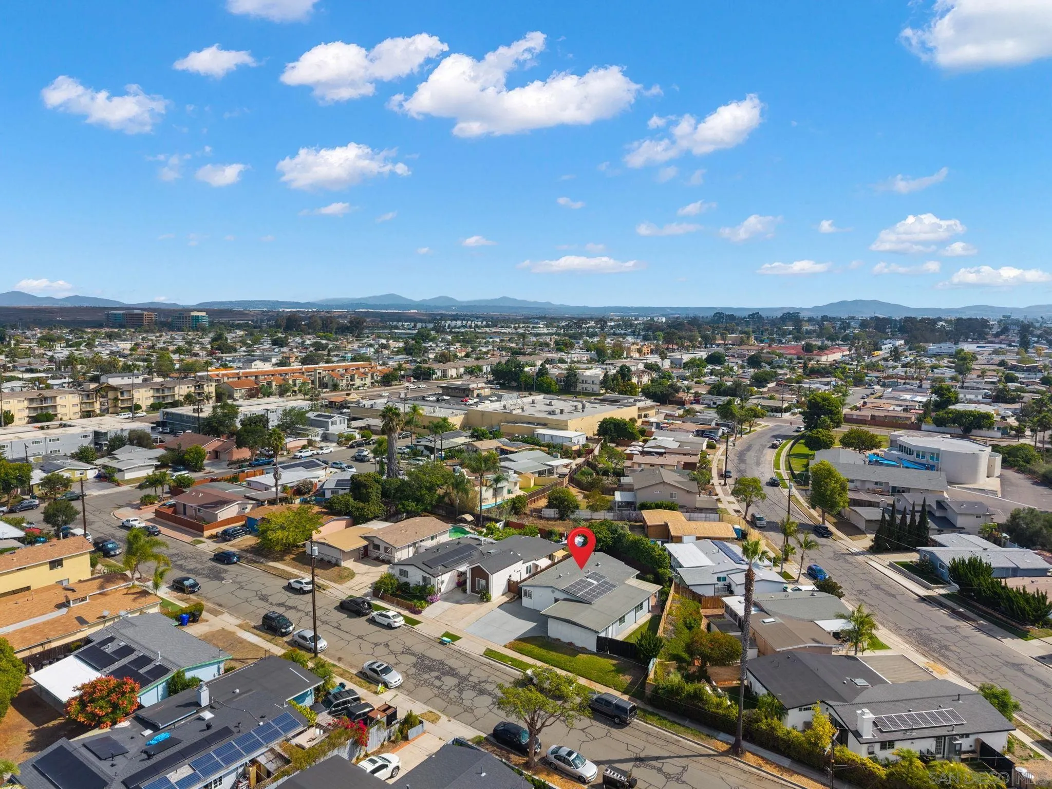 https://cdn.realtyfeed.com/cdn/127/250040548/b6d891584d5e882fa66e7b4b717863c8.webp
