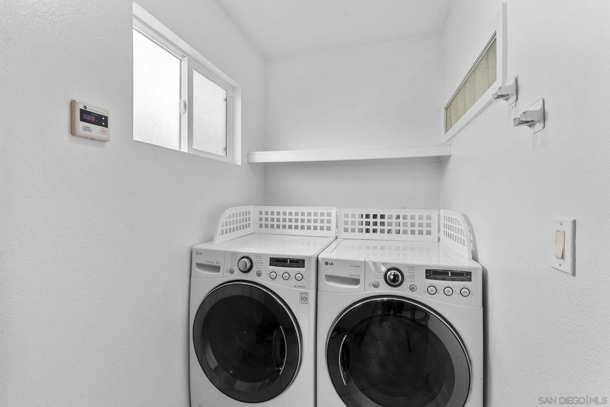 https://cdn.realtyfeed.com/cdn/127/250040548/d9ef0f045ce7b064556e77cde8988a5e.webp
