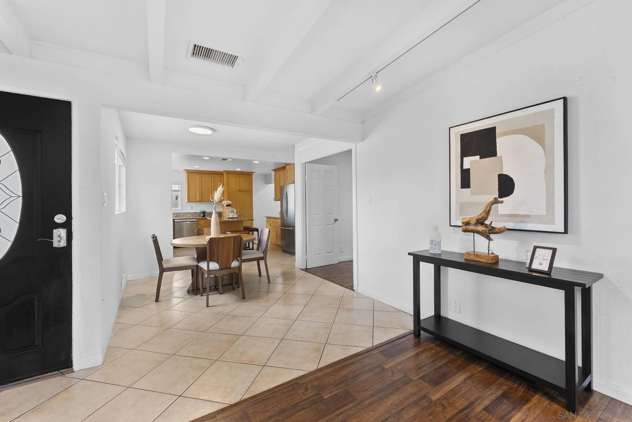 https://cdn.realtyfeed.com/cdn/127/250040548/e3c0bb069e341b3b51b626799fb86dd0.webp