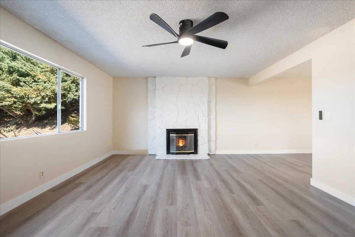 https://cdn.realtyfeed.com/cdn/127/250040550/7f99d3e9485a70e9dd5c69355882da52.webp