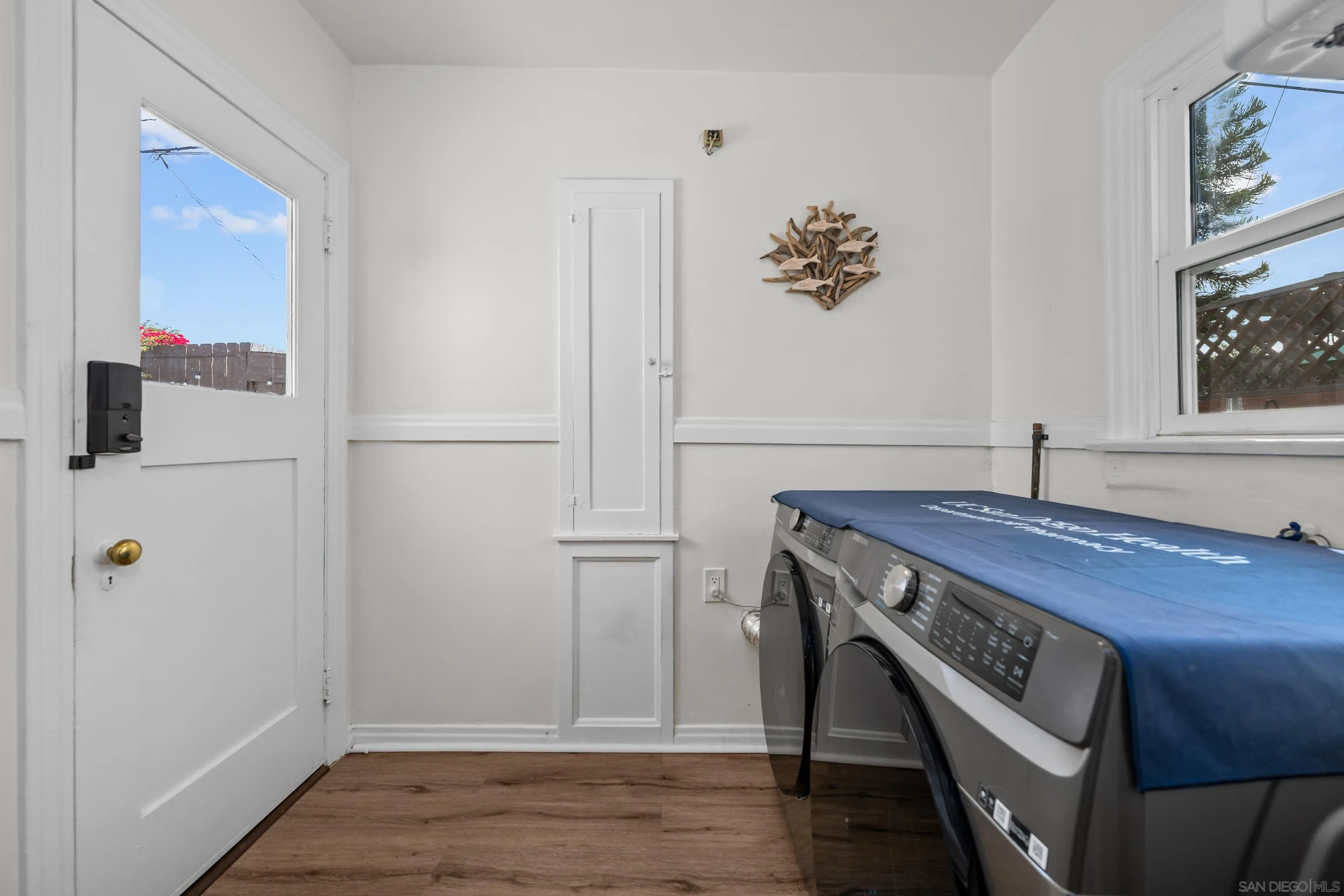 https://cdn.realtyfeed.com/cdn/127/250040554/42b1d8158cf9bd49f1121bf495d60f44.webp