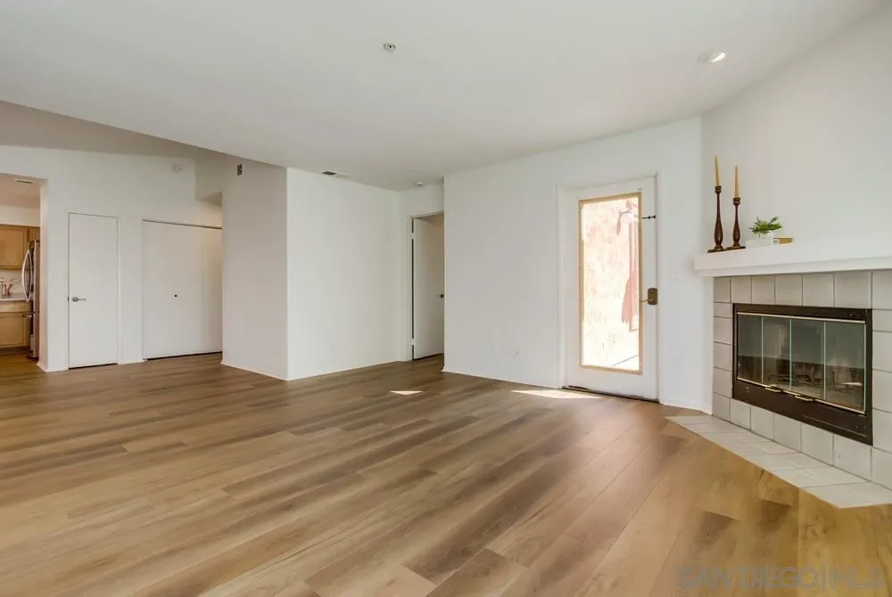 https://cdn.realtyfeed.com/cdn/127/250040558/42e8fe3ddb8b4d7f12ff831bdc7b313c.webp