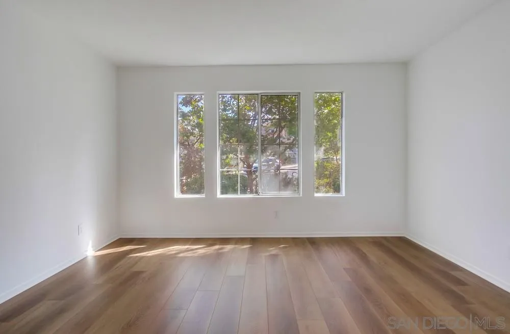 https://cdn.realtyfeed.com/cdn/127/250040558/8d287dda27cff3bae80c723d4e5ba753.webp