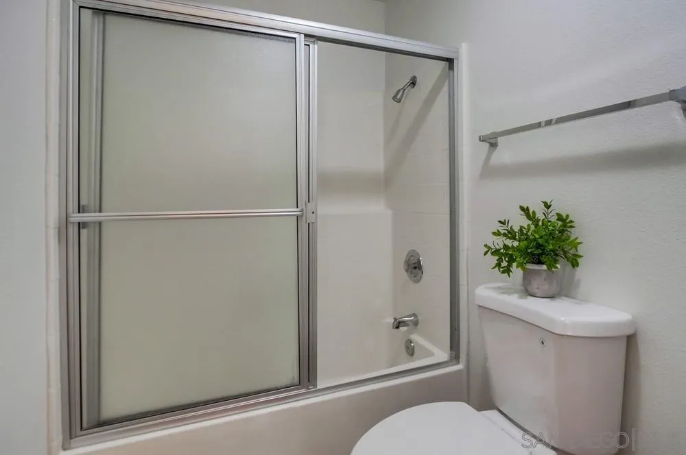 https://cdn.realtyfeed.com/cdn/127/250040558/af1ed3d93b6b6192f0f199185a85129d.webp