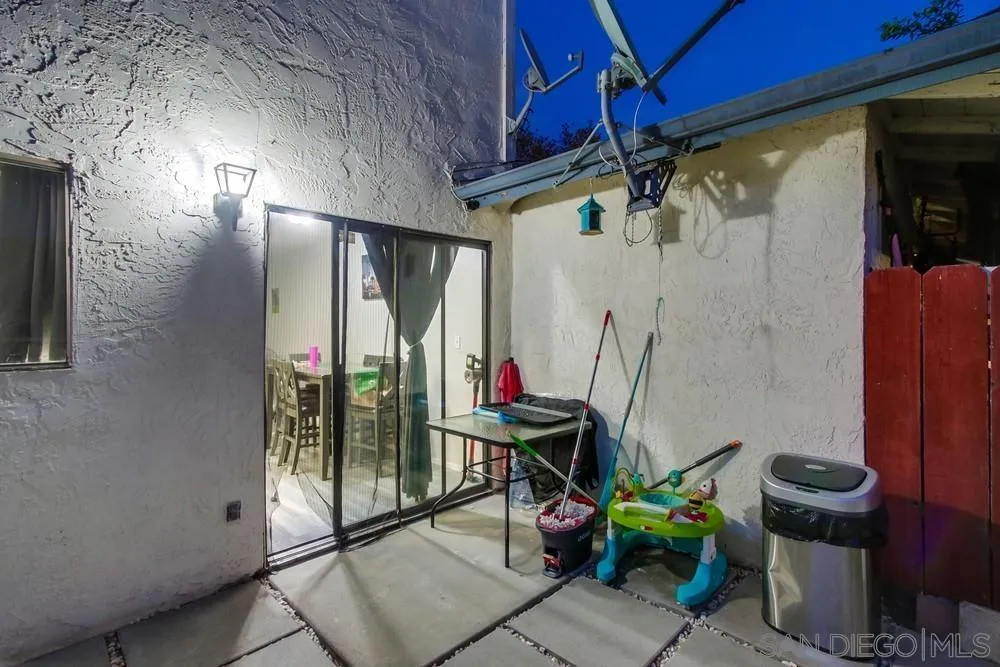 https://cdn.realtyfeed.com/cdn/127/250040561/bd24c58aaef13e59c90c564258b1b8c4.webp
