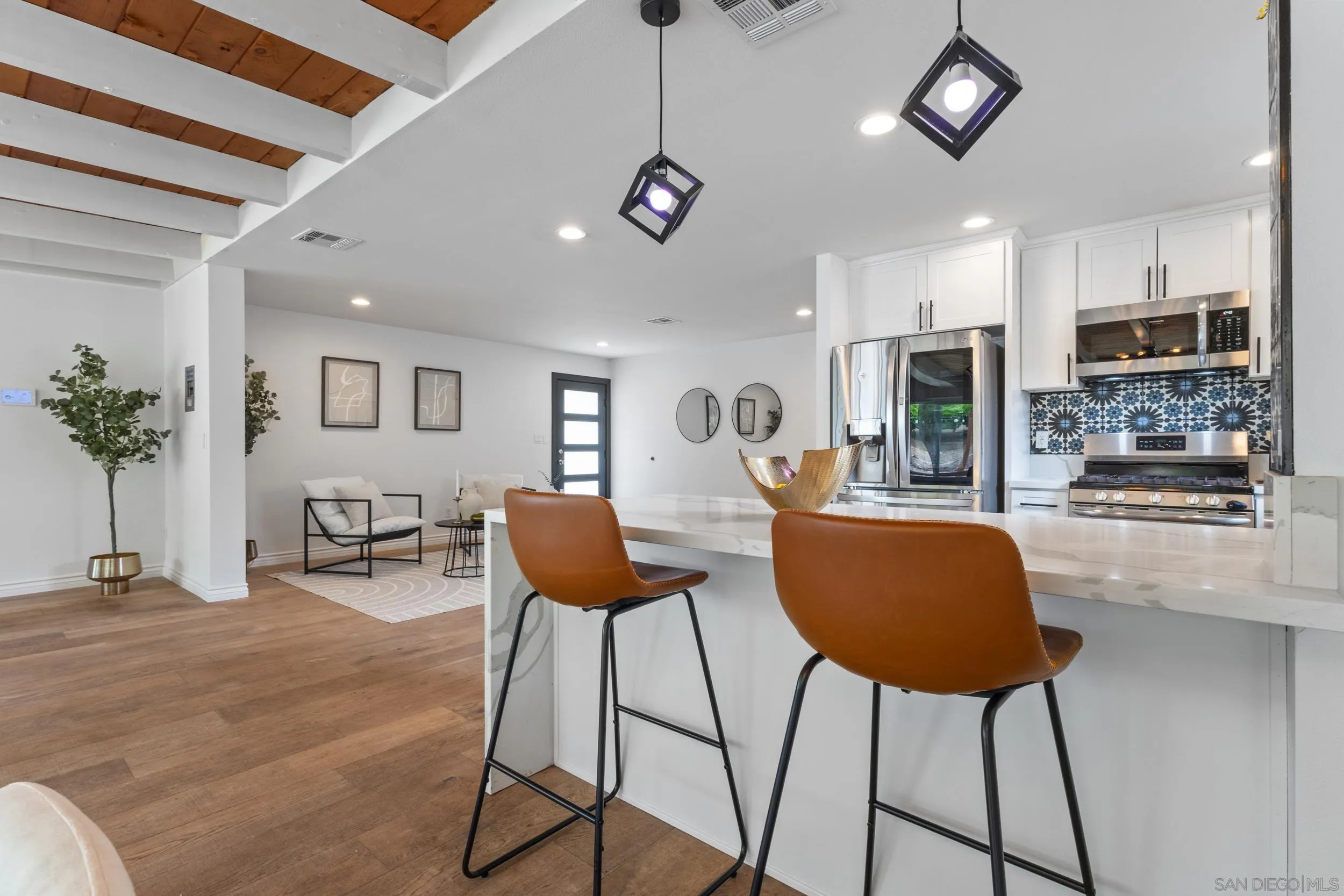 https://cdn.realtyfeed.com/cdn/127/250040574/15940d890a10fc3cce48f42b5877250d.webp