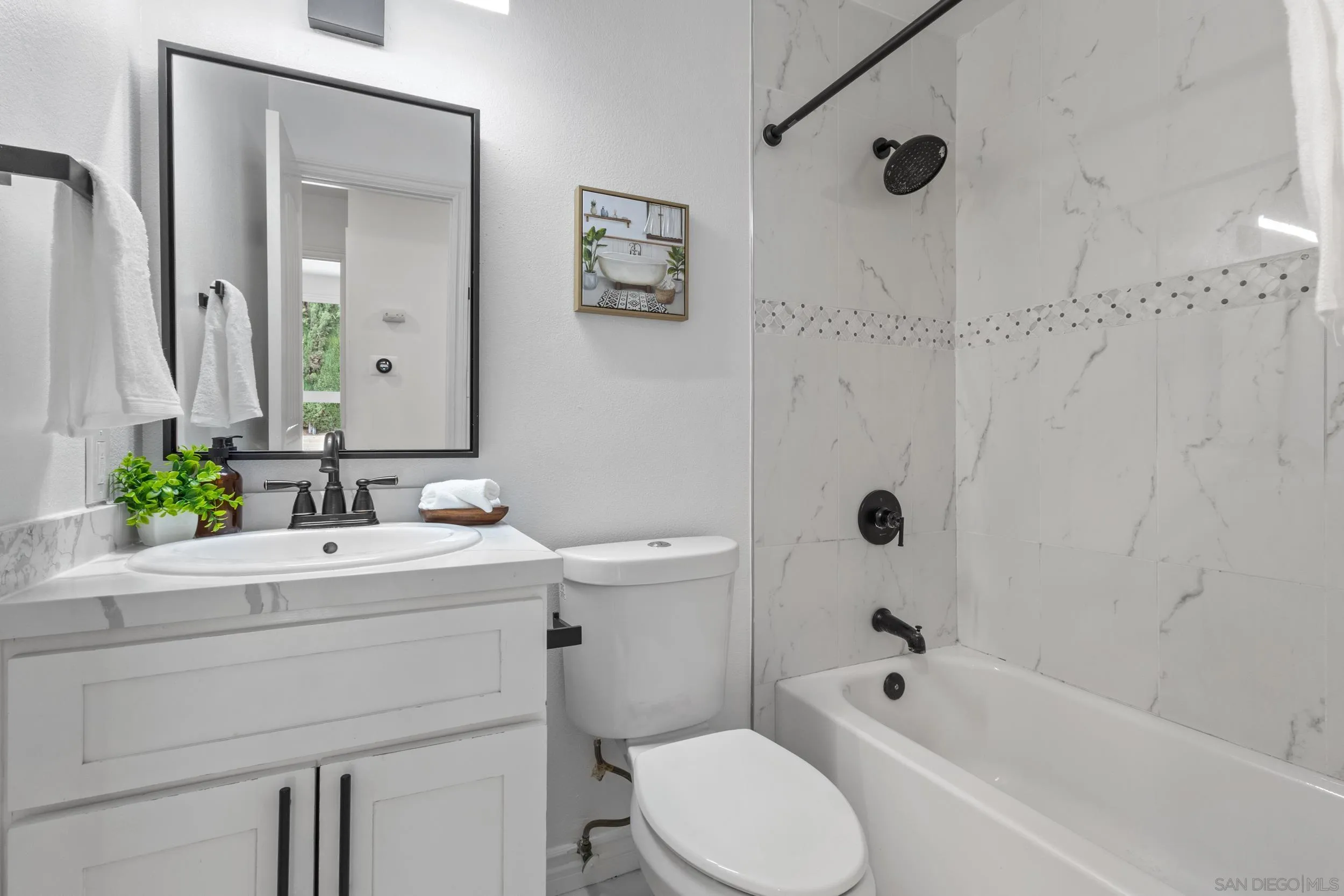 https://cdn.realtyfeed.com/cdn/127/250040574/220cd11bd9af0b9b7895e6b890f2d9d6.webp