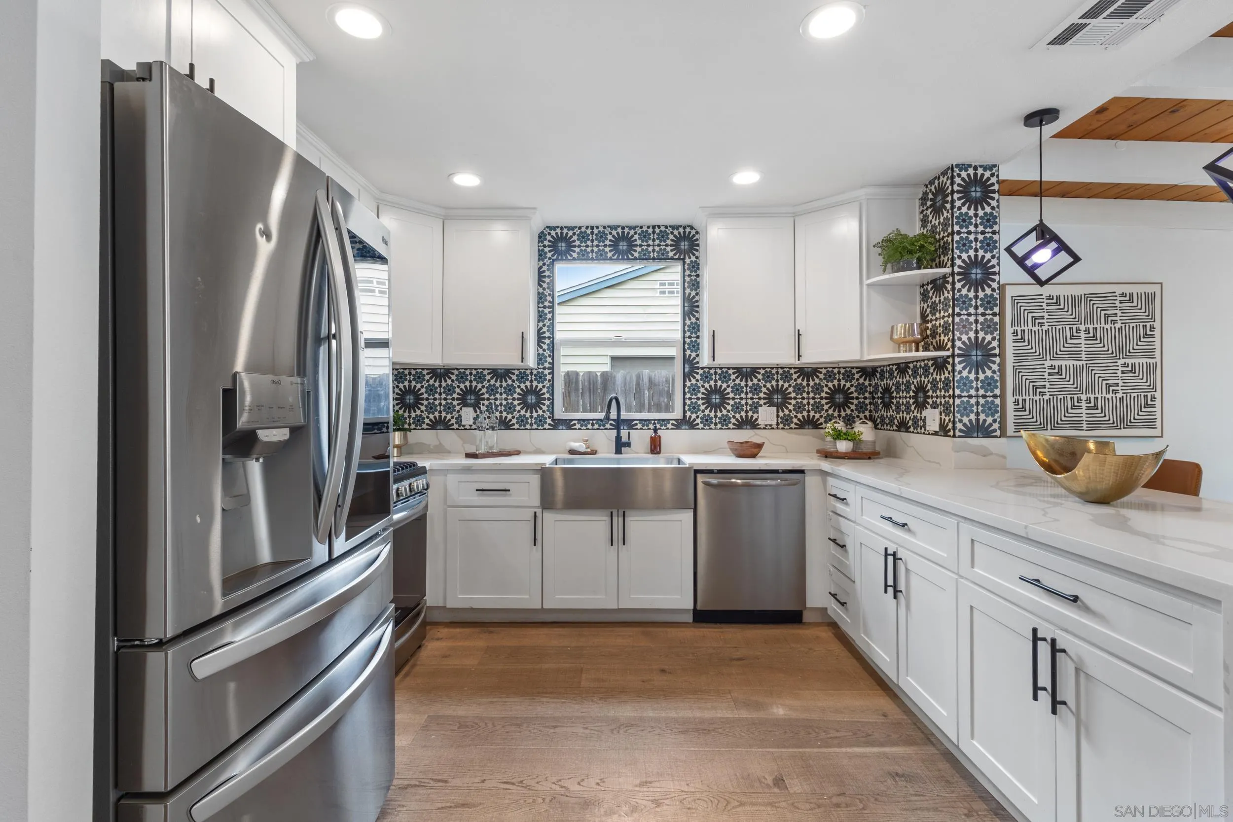 https://cdn.realtyfeed.com/cdn/127/250040574/2e278ff1a0a6bcf3577db9e4d9c2b22c.webp