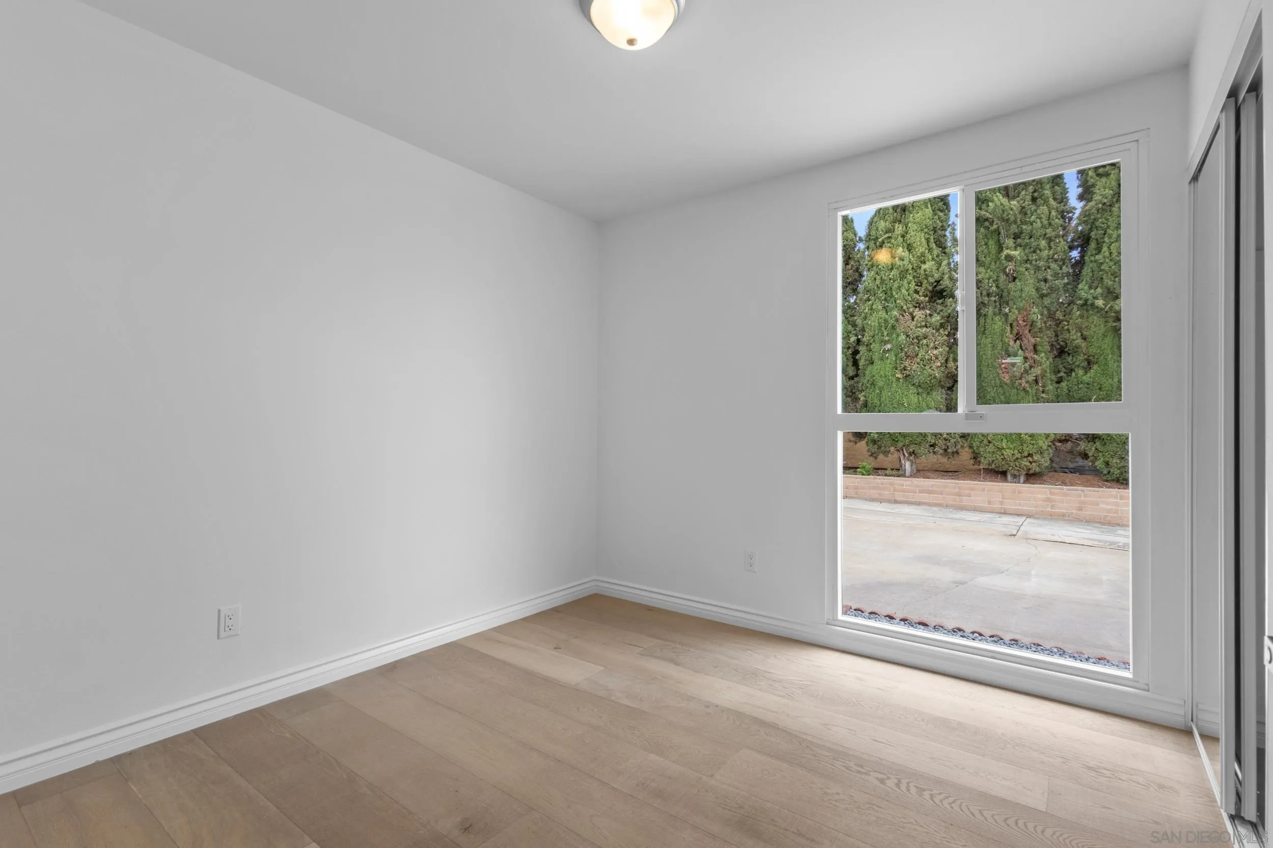 https://cdn.realtyfeed.com/cdn/127/250040574/cfd8e73bb57cd9ec8c1986dadd7f4d3b.webp