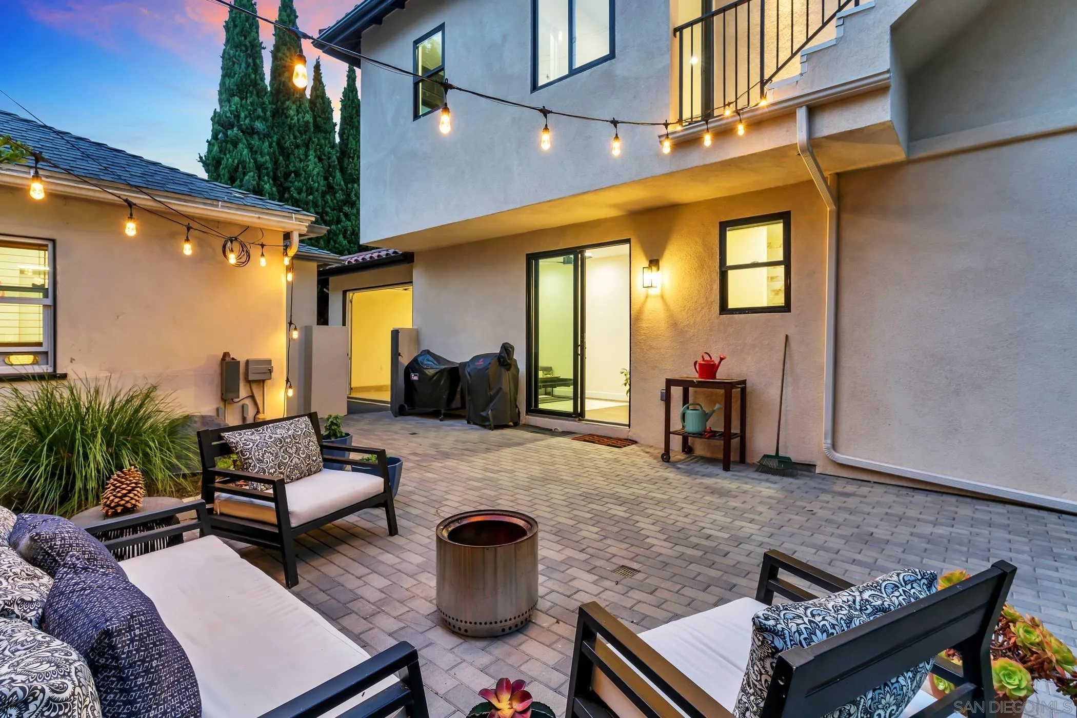 https://cdn.realtyfeed.com/cdn/127/250040578/6c71bff701a0f28af06266571a23bfb0.webp