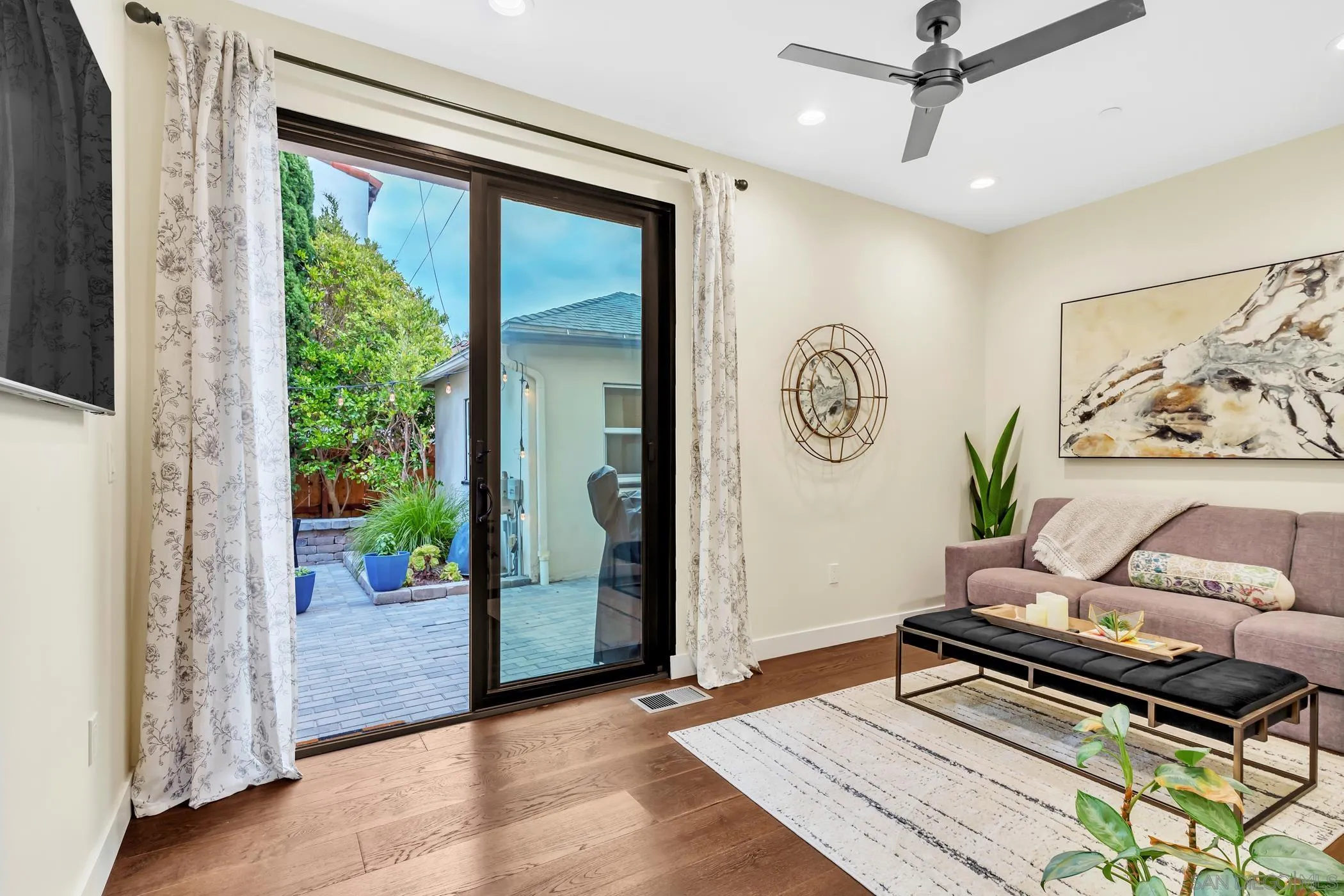 https://cdn.realtyfeed.com/cdn/127/250040578/b4e25f8b31ccb8d1dd7b237bc410adfb.webp