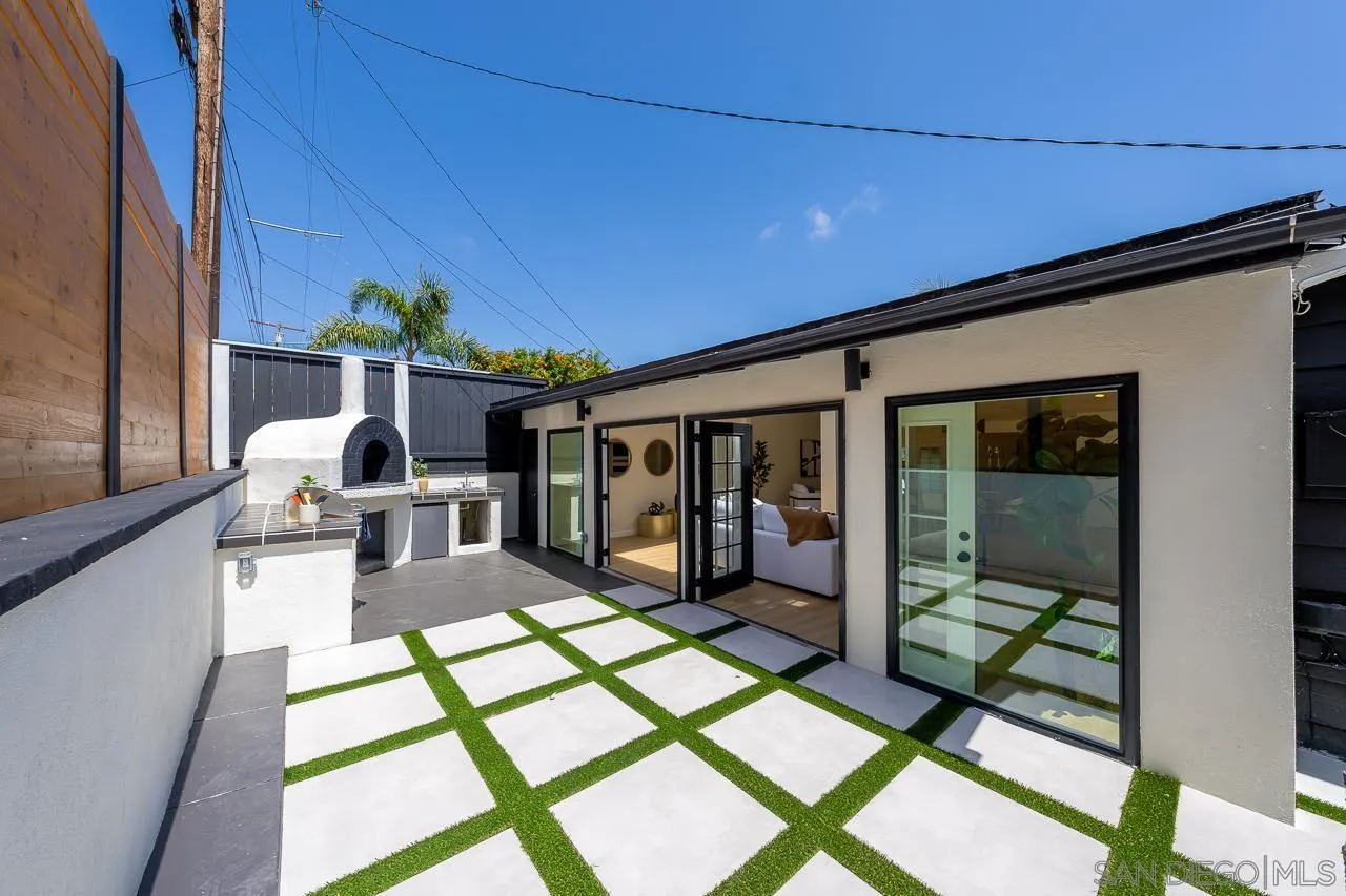 https://cdn.realtyfeed.com/cdn/127/250040585/02fadbe0c1e60e7b987c8f05ee6c5682.webp
