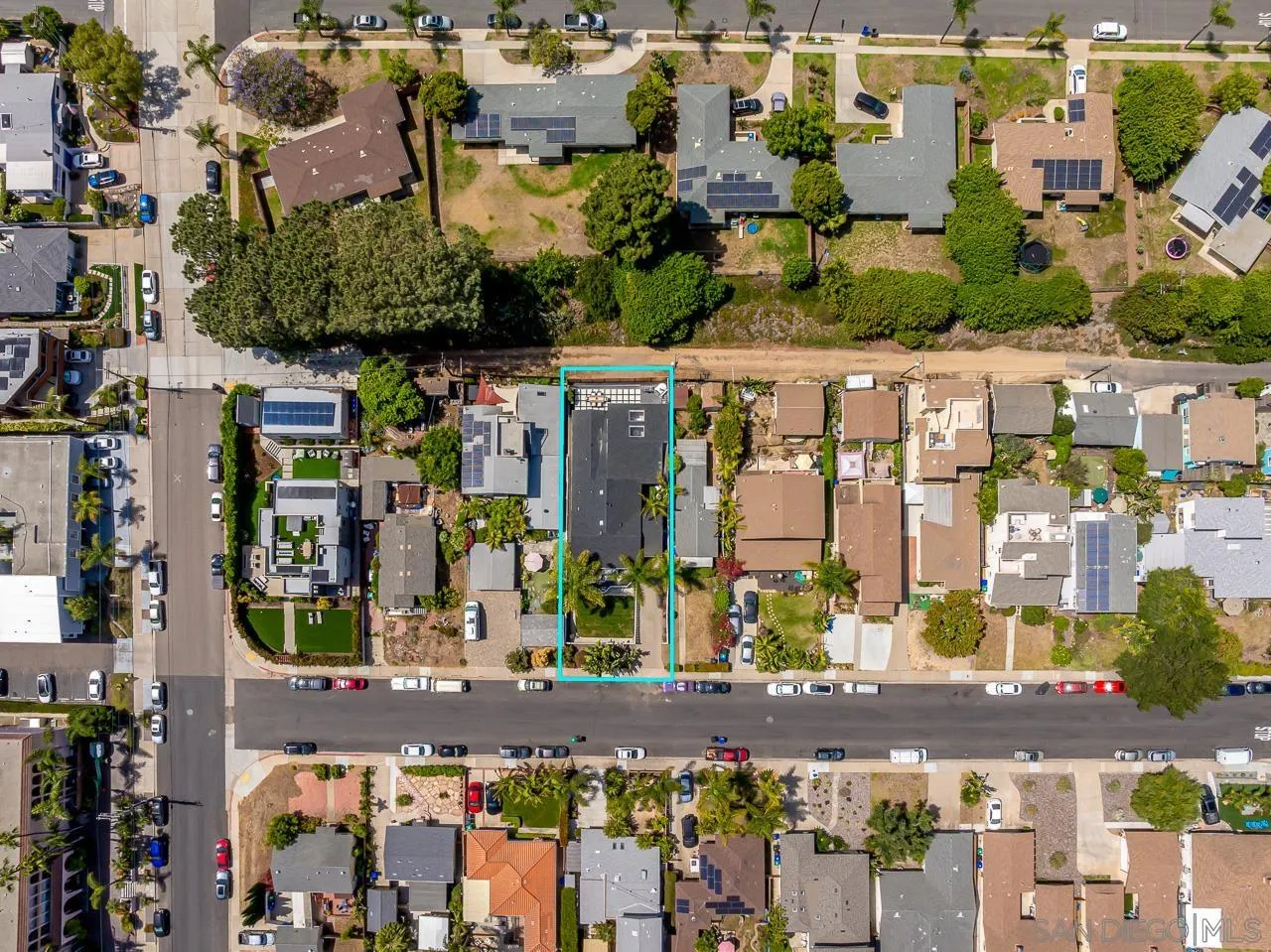 https://cdn.realtyfeed.com/cdn/127/250040585/f5051c78f56c07ddff1669ba2ea6e74b.webp