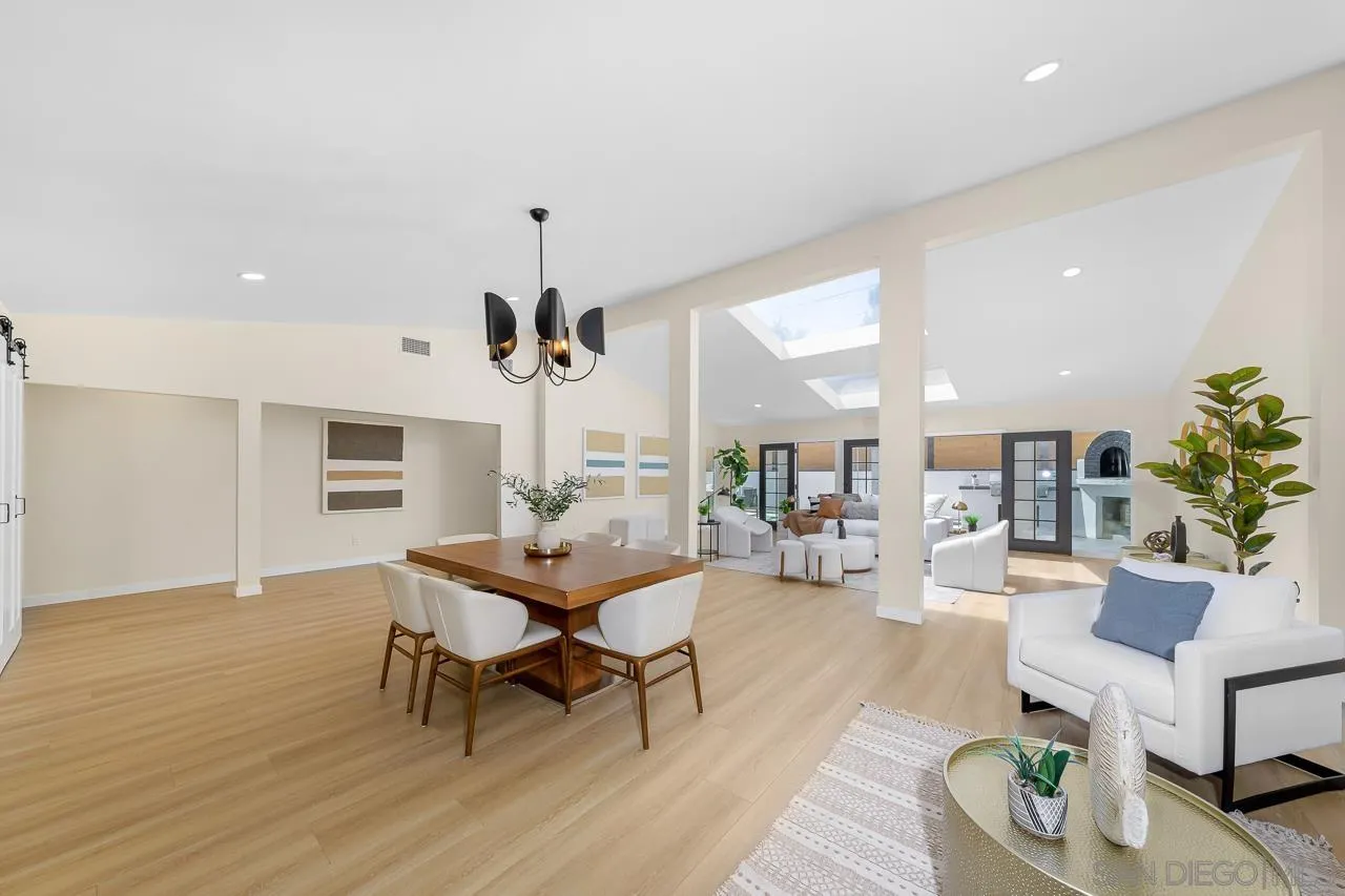 https://cdn.realtyfeed.com/cdn/127/250040585/f9b9fe90b2925140f879cef17e92709e.webp