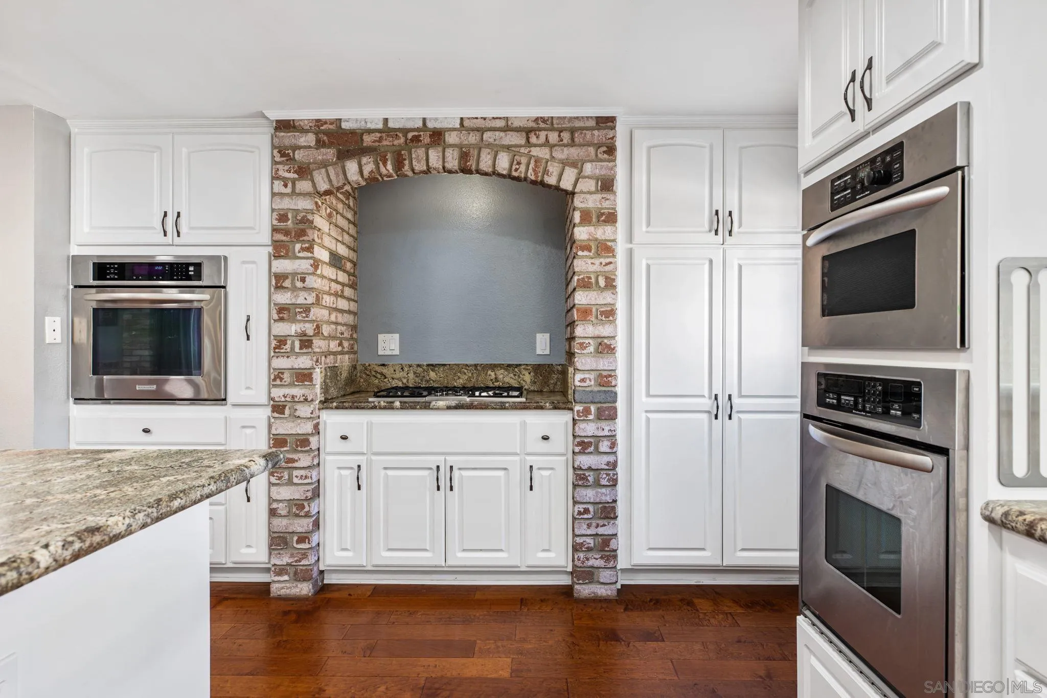https://cdn.realtyfeed.com/cdn/127/250040586/435d98e7783431d2d4b3caeb2b22da56.webp