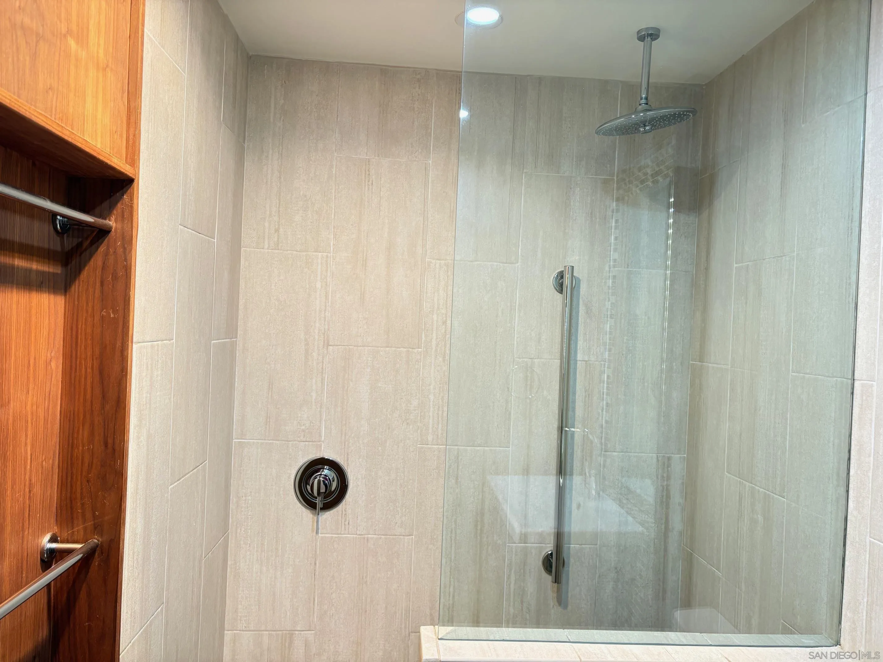 https://cdn.realtyfeed.com/cdn/127/250040588/366dd44dee3c5f85d7e947b13227f5fe.webp
