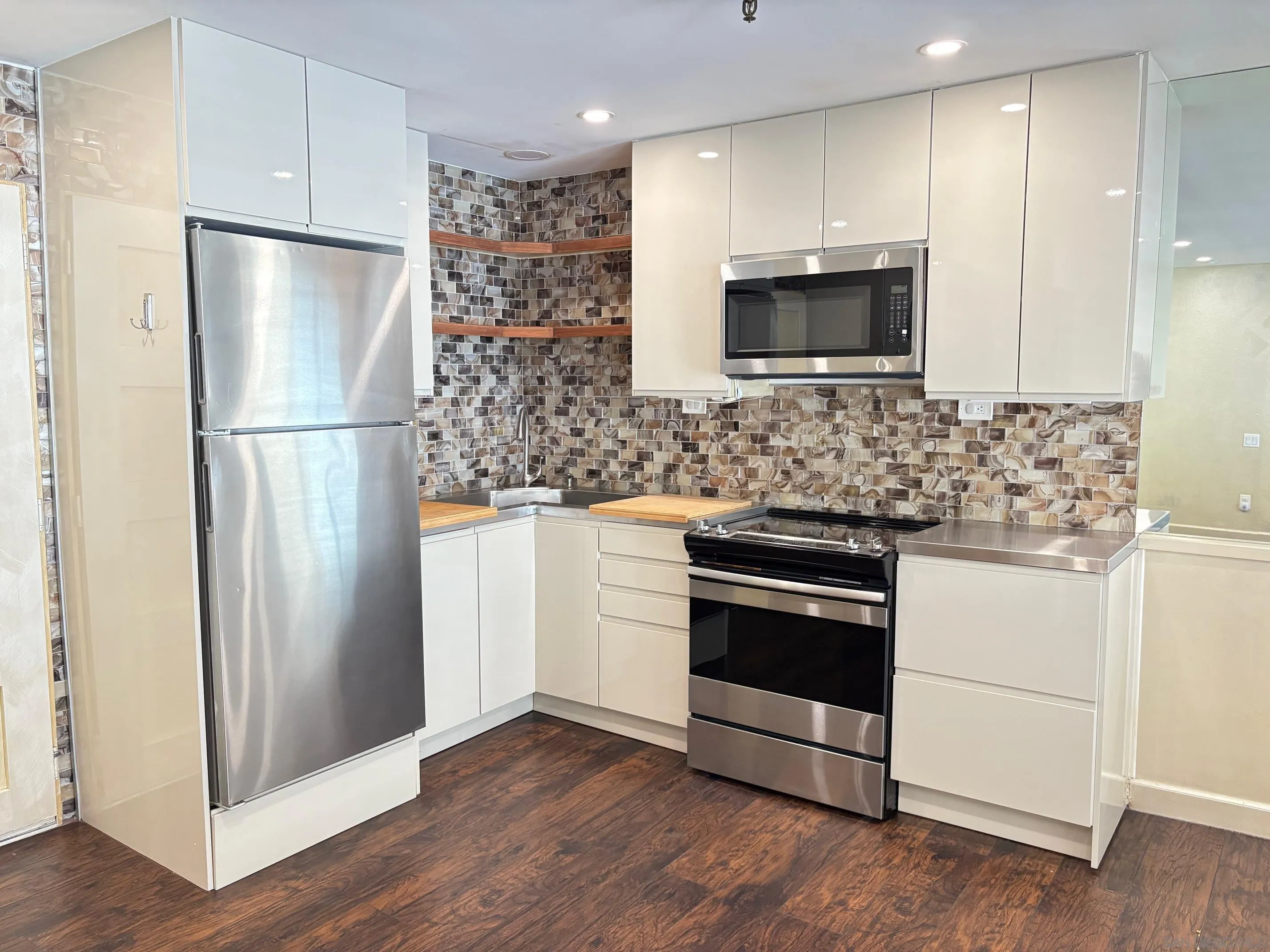 Browse active condo listings in NORTH PARK