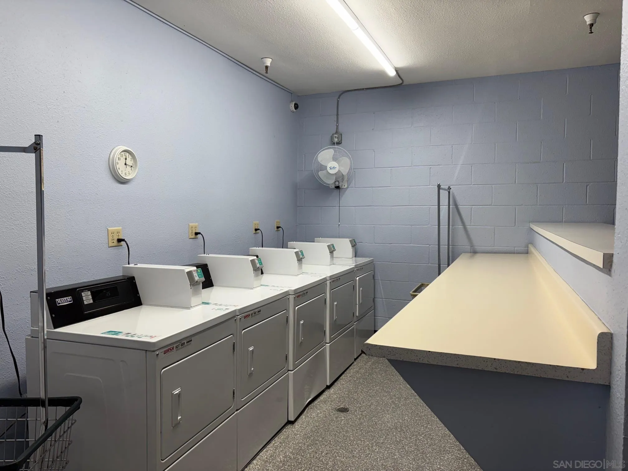 https://cdn.realtyfeed.com/cdn/127/250040588/a4bdf3215f837bf802b32c6b78dd8a49.webp